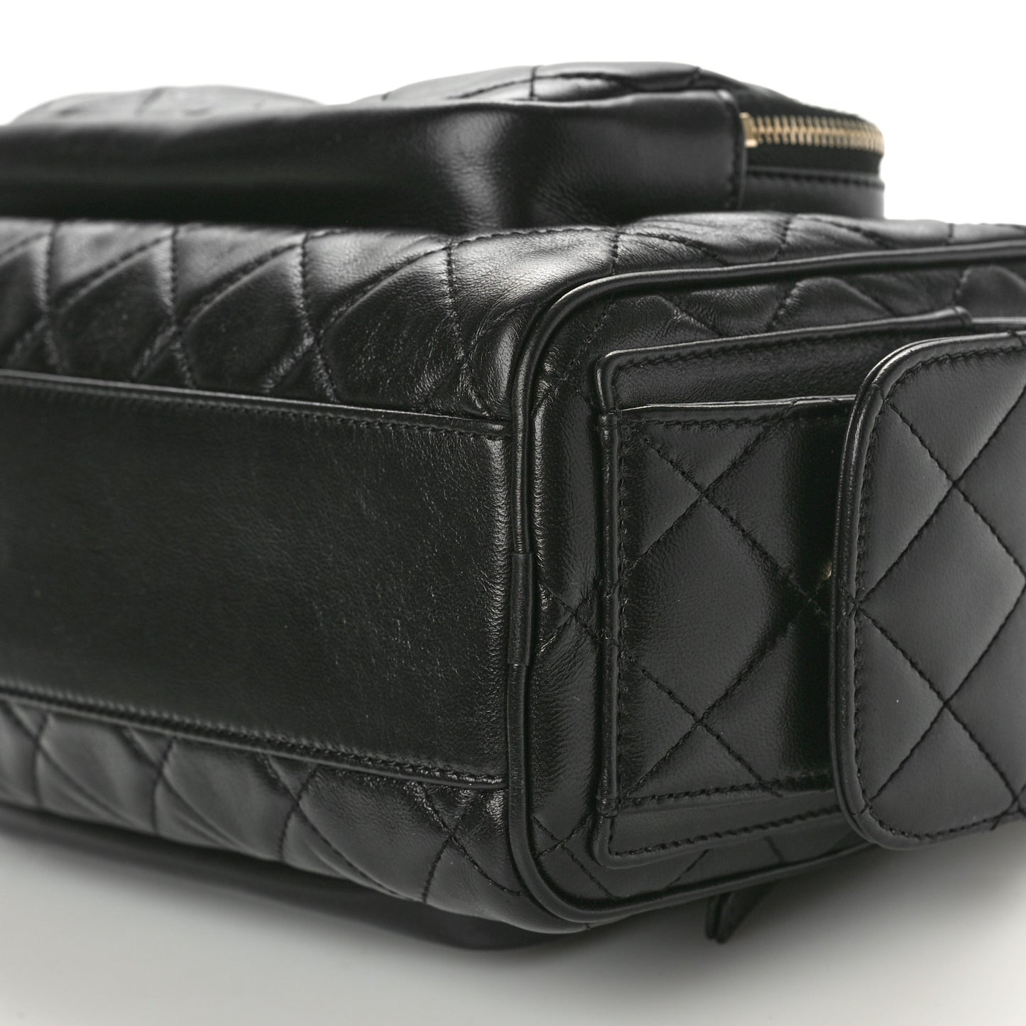 Shiny Crumpled Lambskin Quilted Medium Preppy Pocket Camera Case Black
