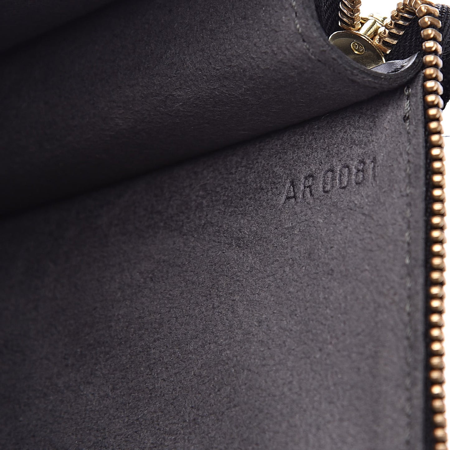 Epi Pochette Accessories 24 Black