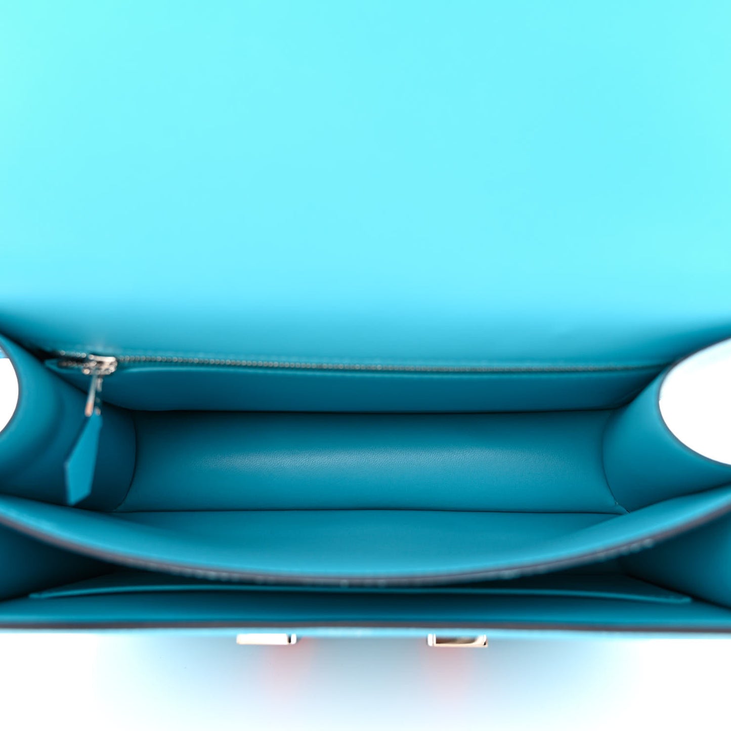 Epsom Enamel Constance 24 Bleu du Nord Rouge