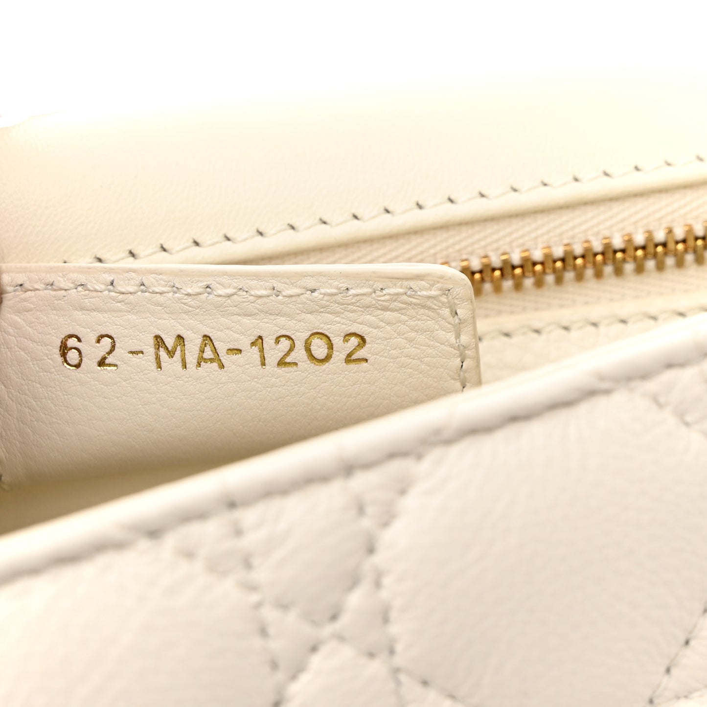 Supple Calfskin Cannage Medium Caro Bag Ivory