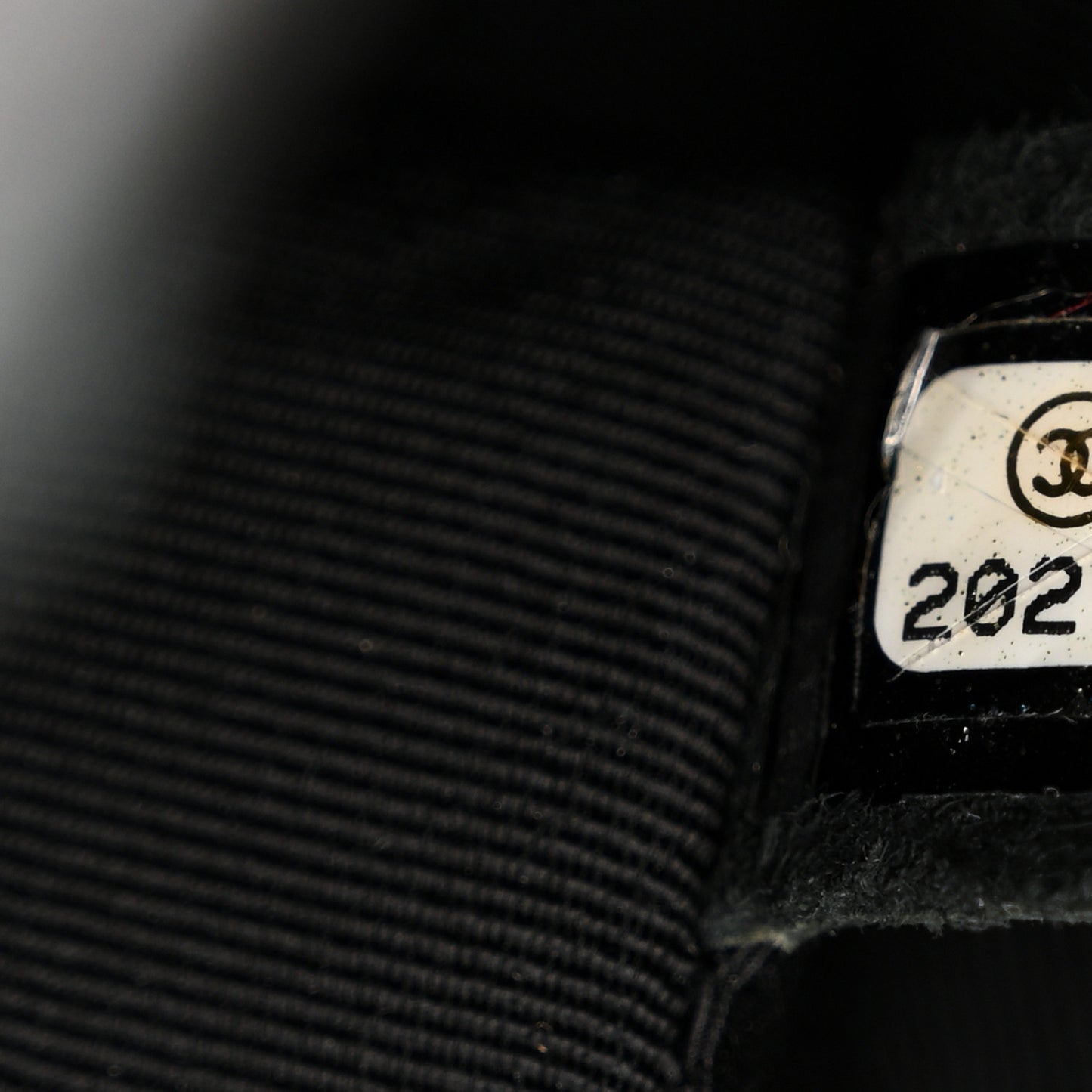 Caviar Quilted New Medium Boy Flap Black