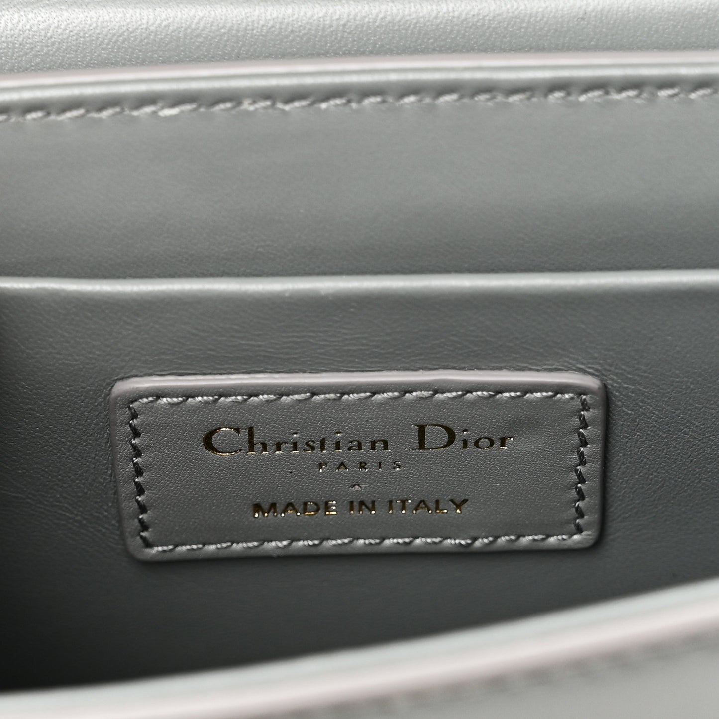 Box Calfskin 30 Montaigne Box Bag Stone Grey