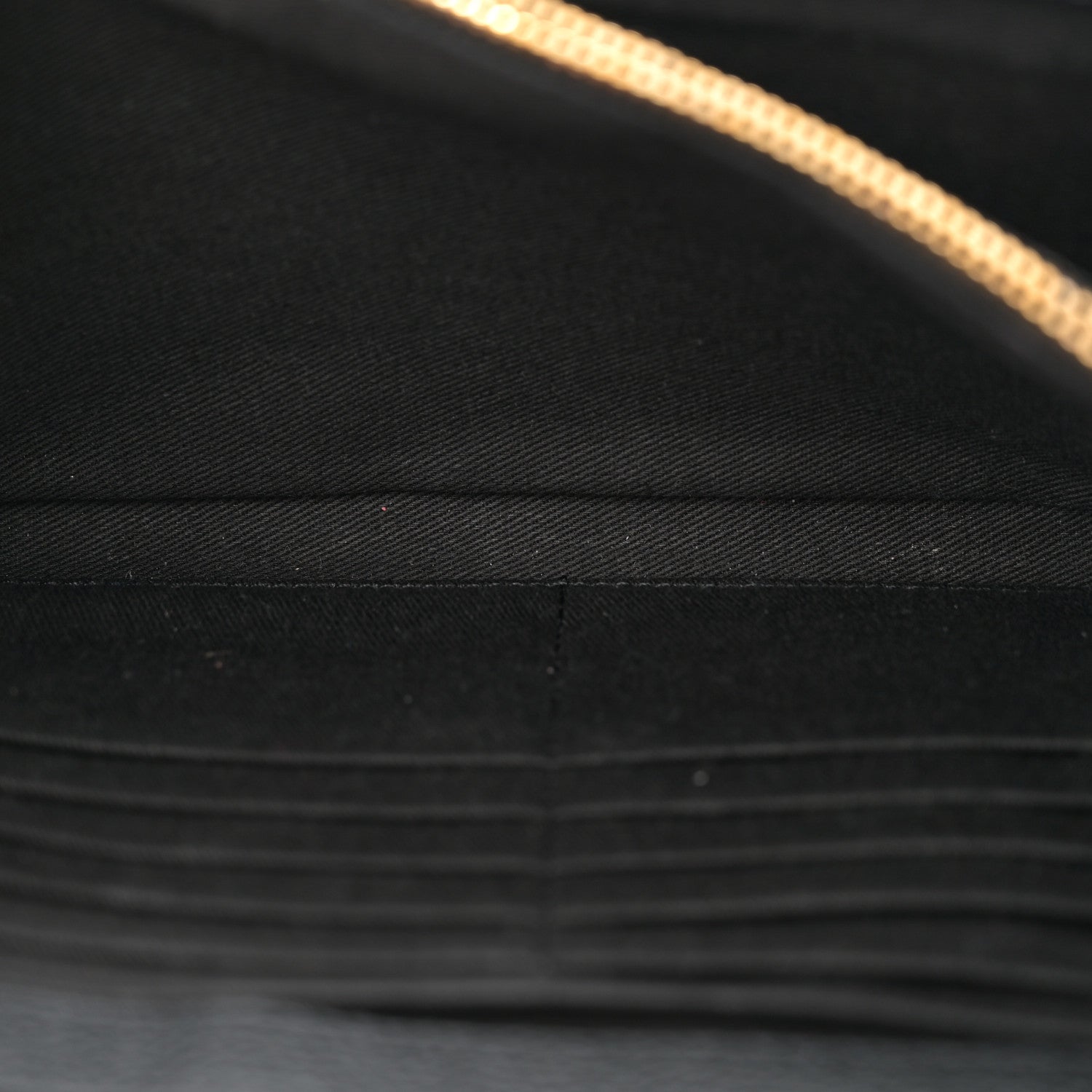 Versace Grained Calfskin Virtus Wallet On Chain Black 5 of 13