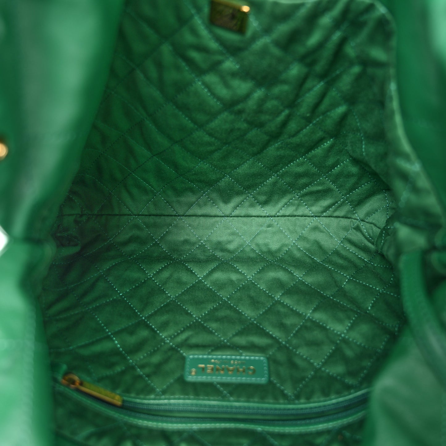 Shiny Calfskin Quilted Small Chanel 22 Green