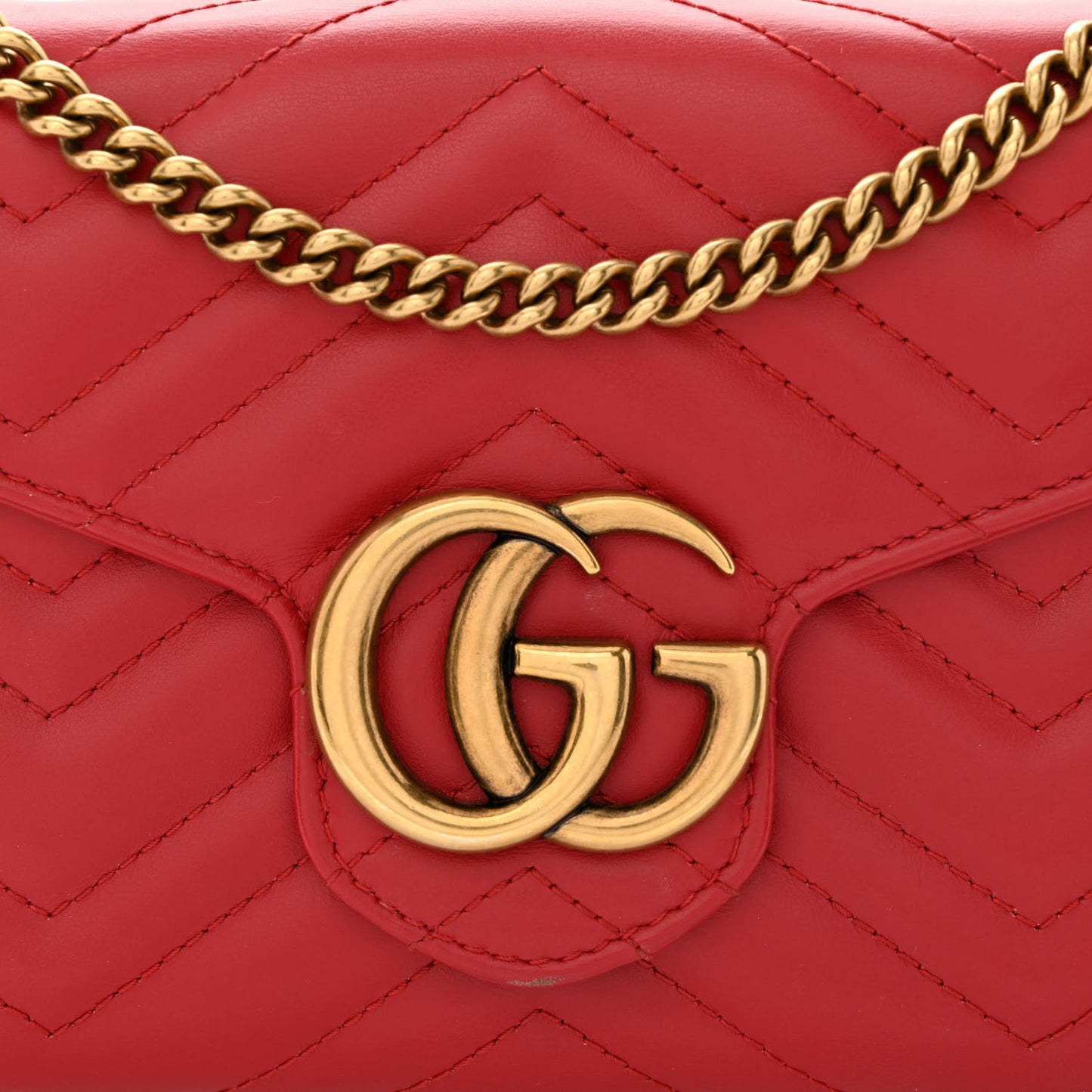 Calfskin Matelasse GG Marmont Chain Wallet Hibiscus Red