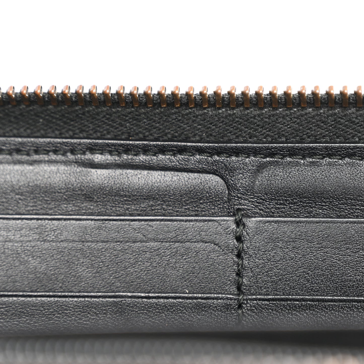 Calfskin Matelasse GG Marmont Zip Around Wallet Black