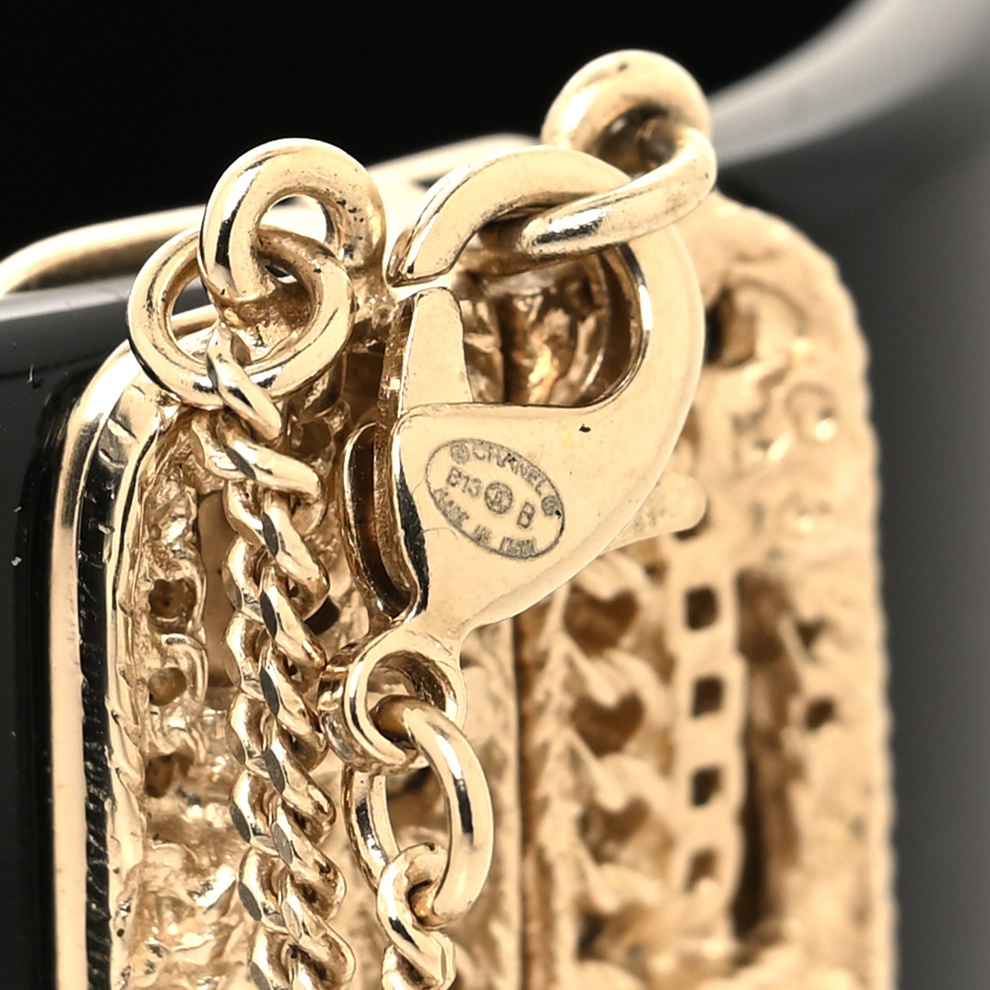 Resin Chain CC Tweed Cuff Black Gold