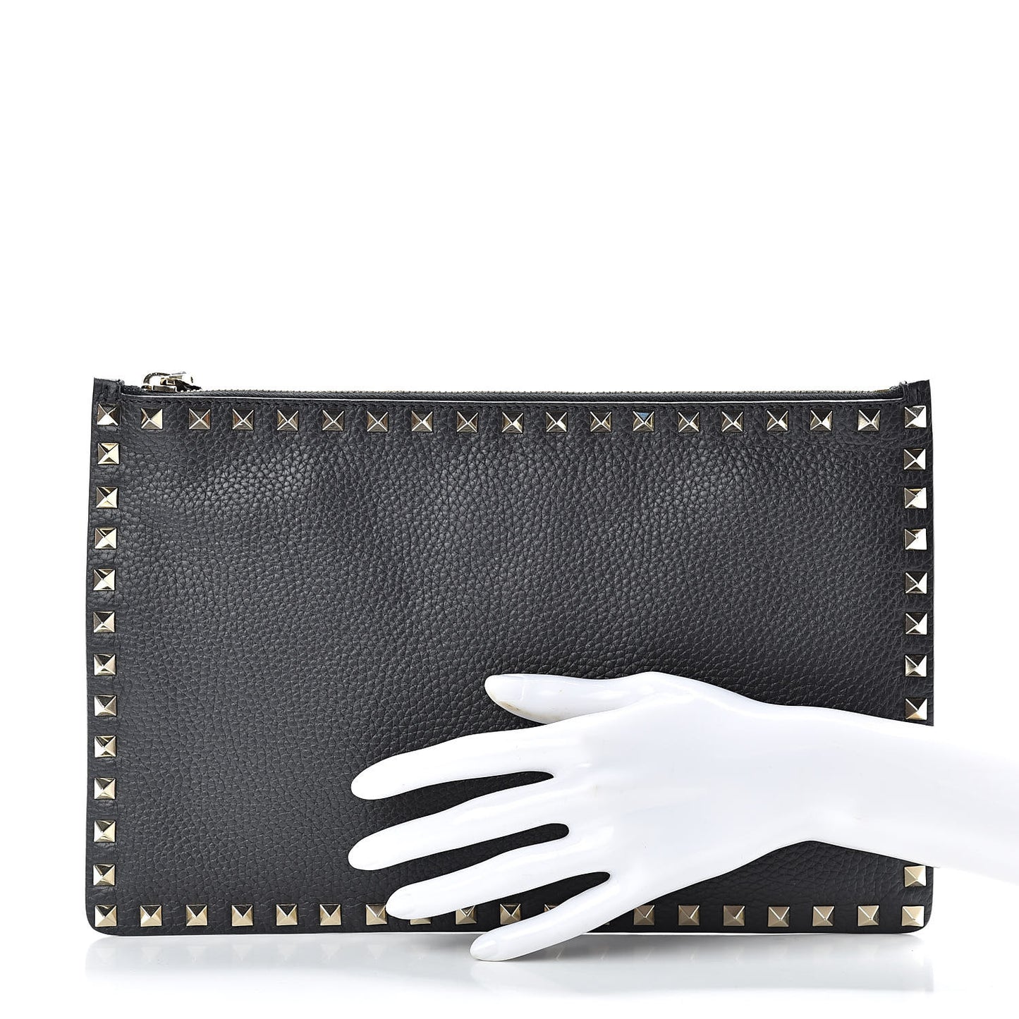 Pebbled Calfskin Large Rockstud Zip Pouch Black