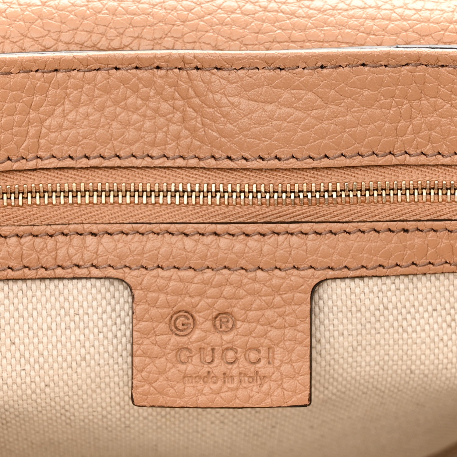Gucci Pebbled Calfskin Medium Soho Flap Crossbody Camelia 6 of 11