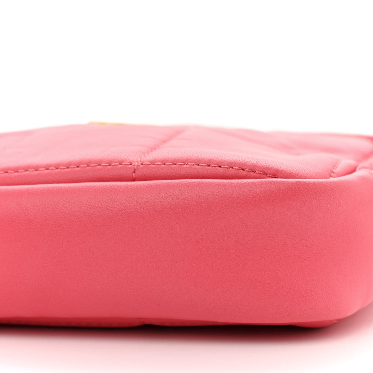 Lambskin Quilted Diamond Clutch With Chain Pink