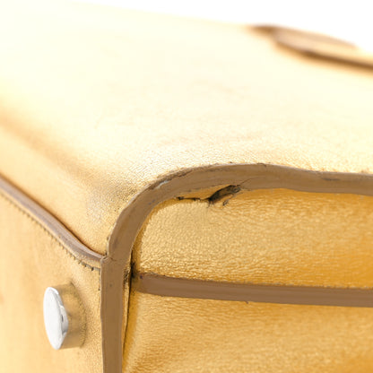 Saint Laurent Metallic Calfskin Nano Sac De Jour Gold 16 of 18