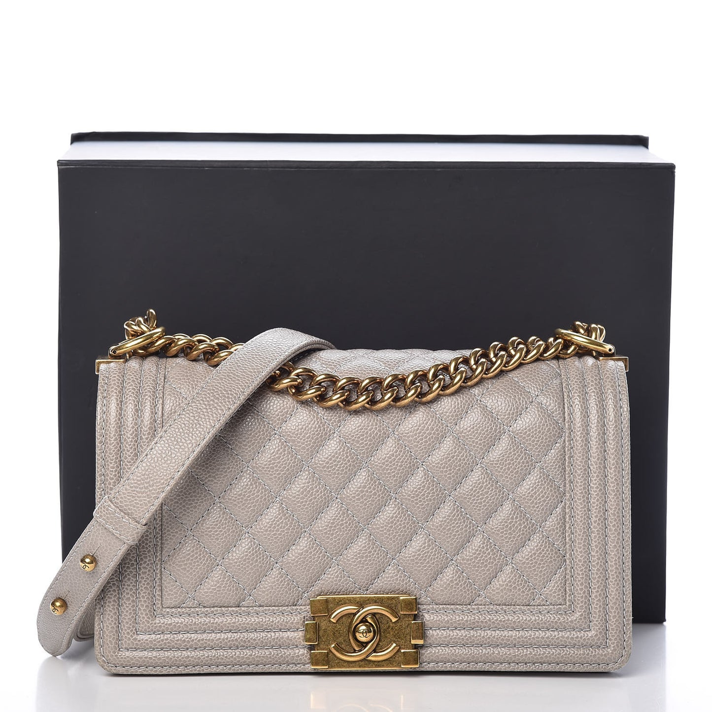 Caviar Quilted Medium Boy Flap Light Grey