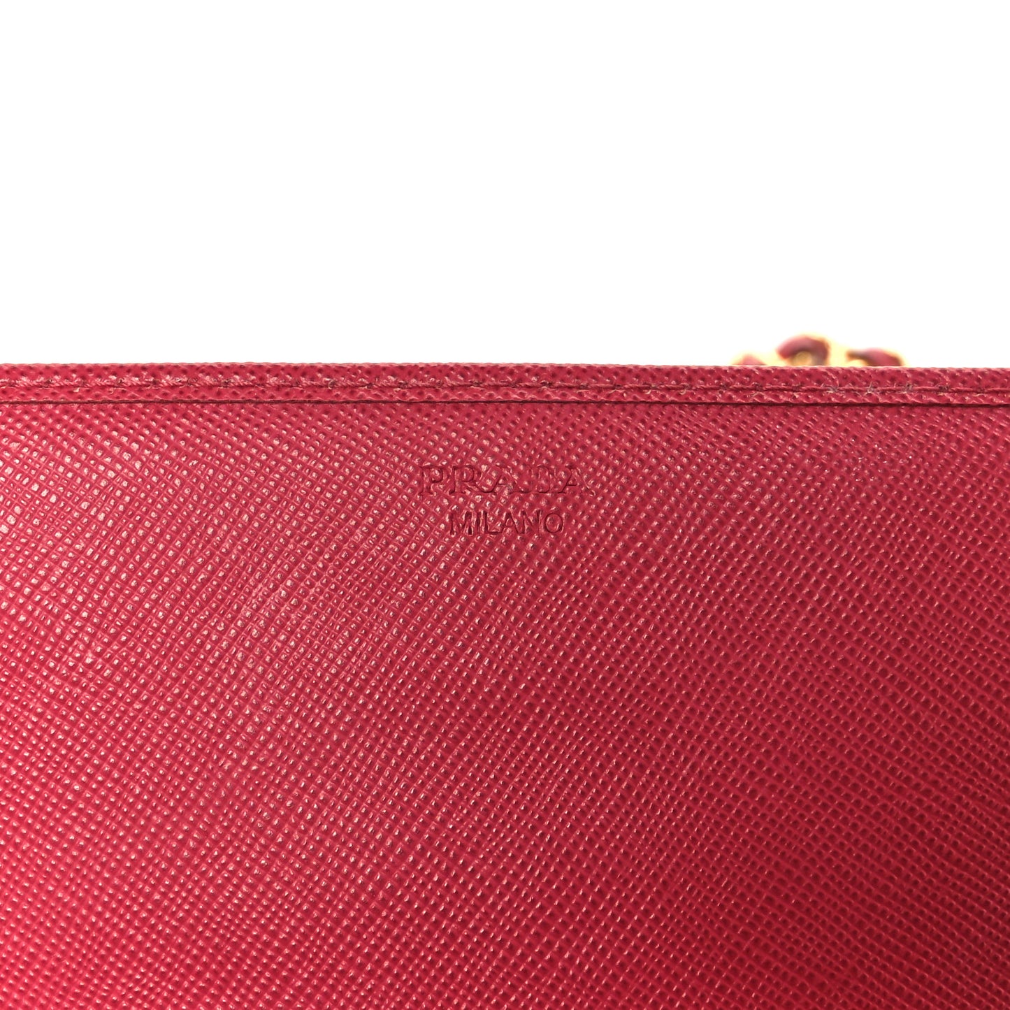 Saffiano Metal Oro Chain Wallet Peonia