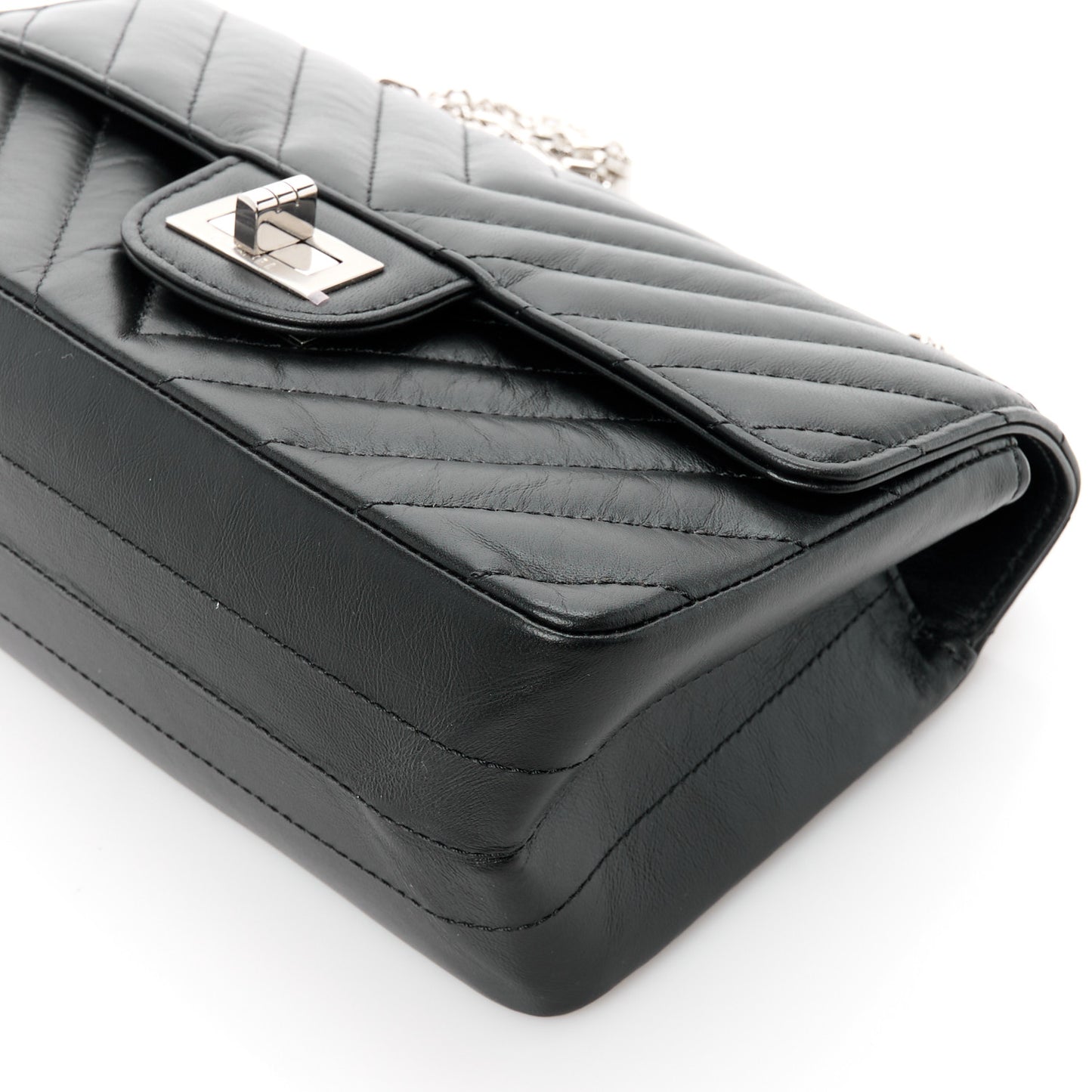 Aged Calfskin Chevron Quilted 2.55 Reissue Mini Flap Black