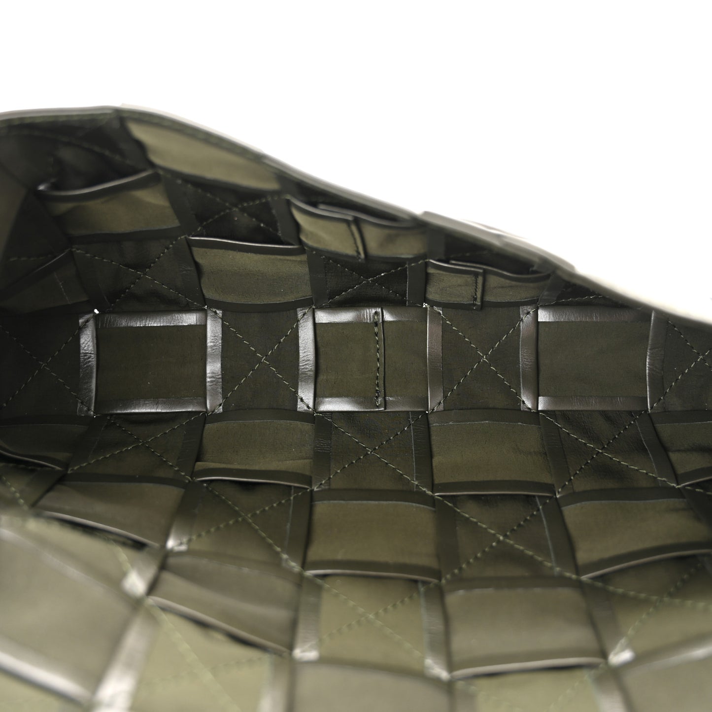 Paper Calfskin Intrecciato Stretch Cassette Camping