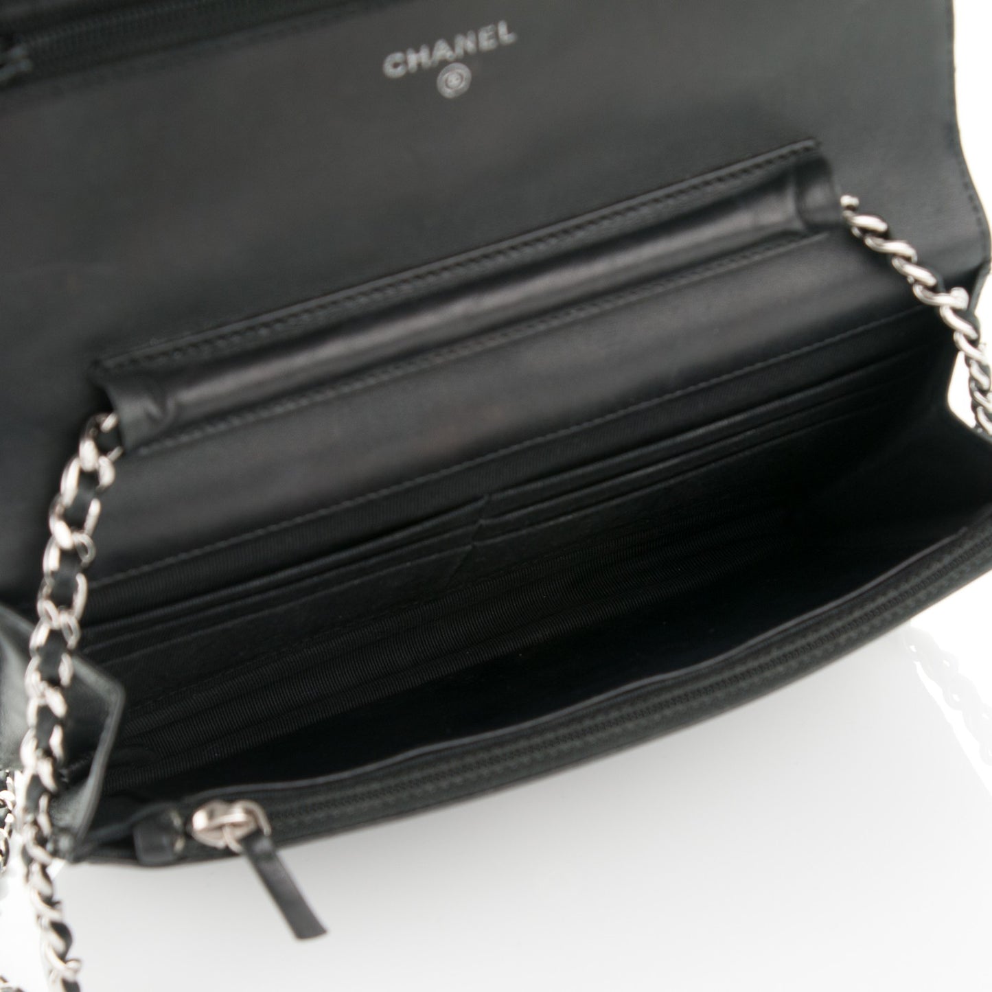 Calfskin Double Stitch Hamptons Wallet On Chain WOC Black