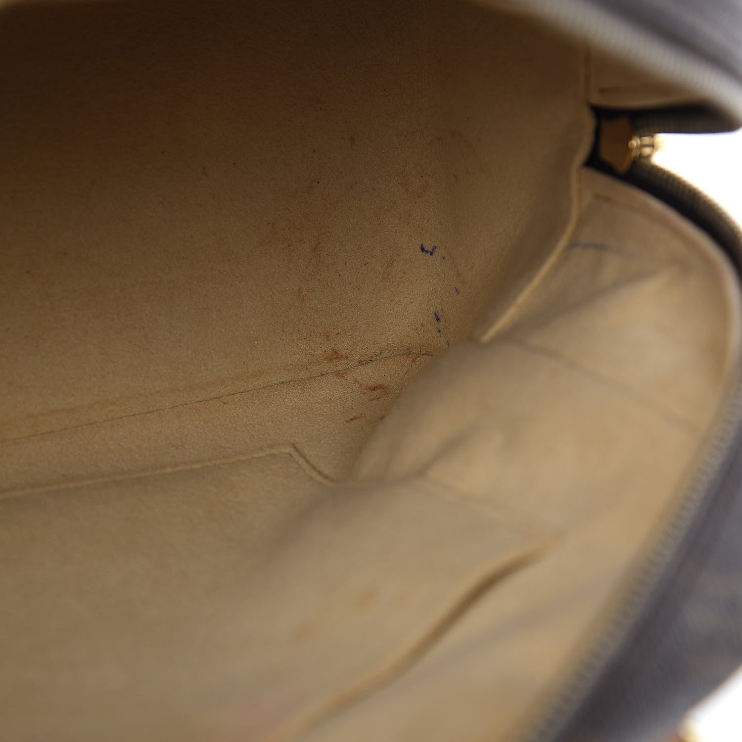 Louis Vuitton Monogram Manhattan PM 7 of 22