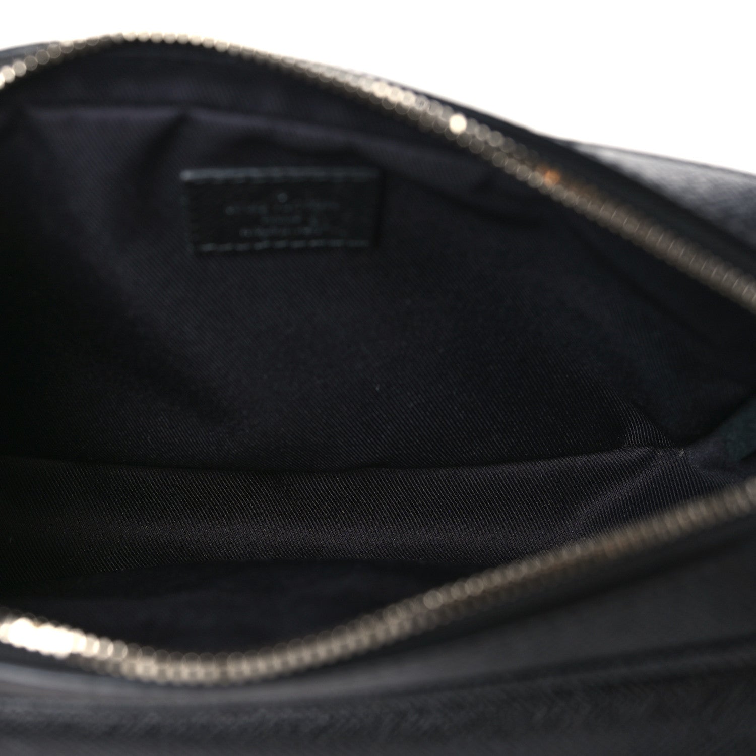 Louis Vuitton Taiga Monogram Outdoor Bumbag Black 5 of 9