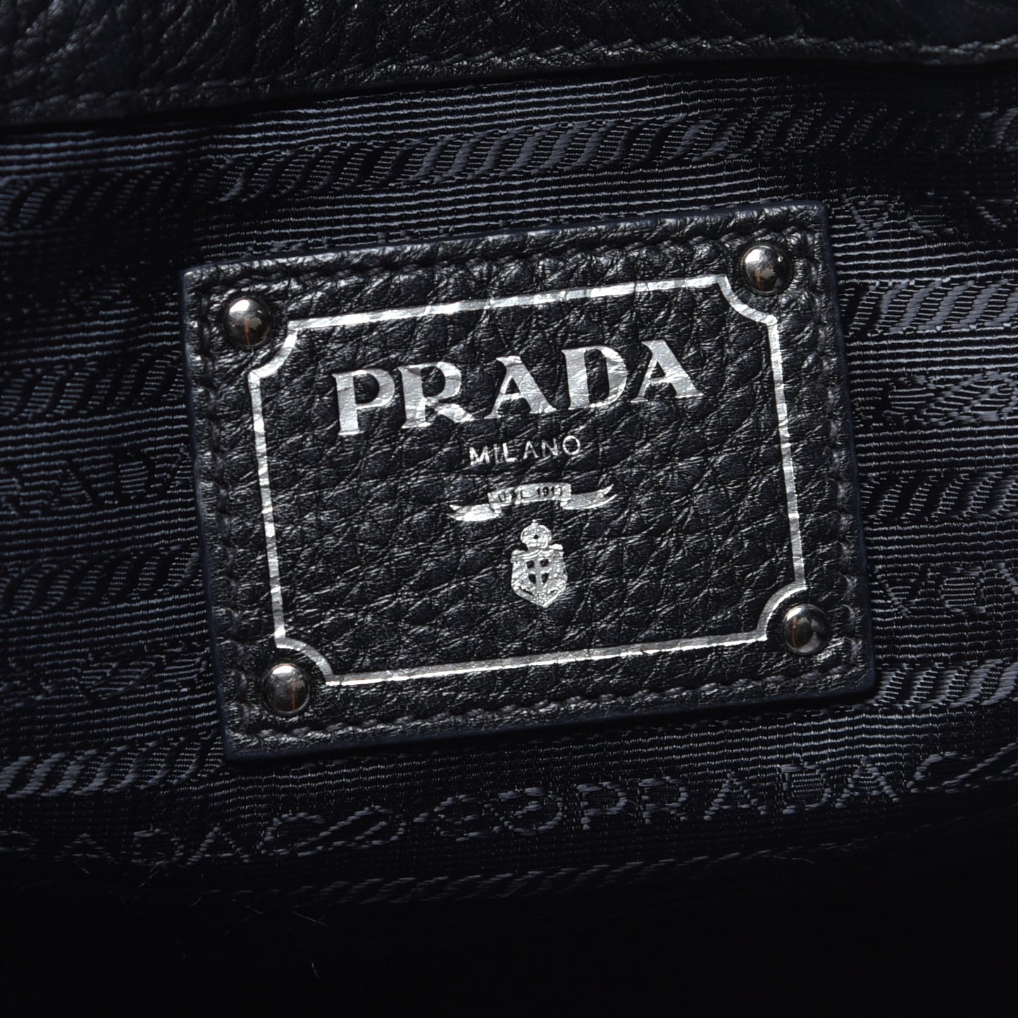 Vitello Phenix Side Zip Shopping Tote Black