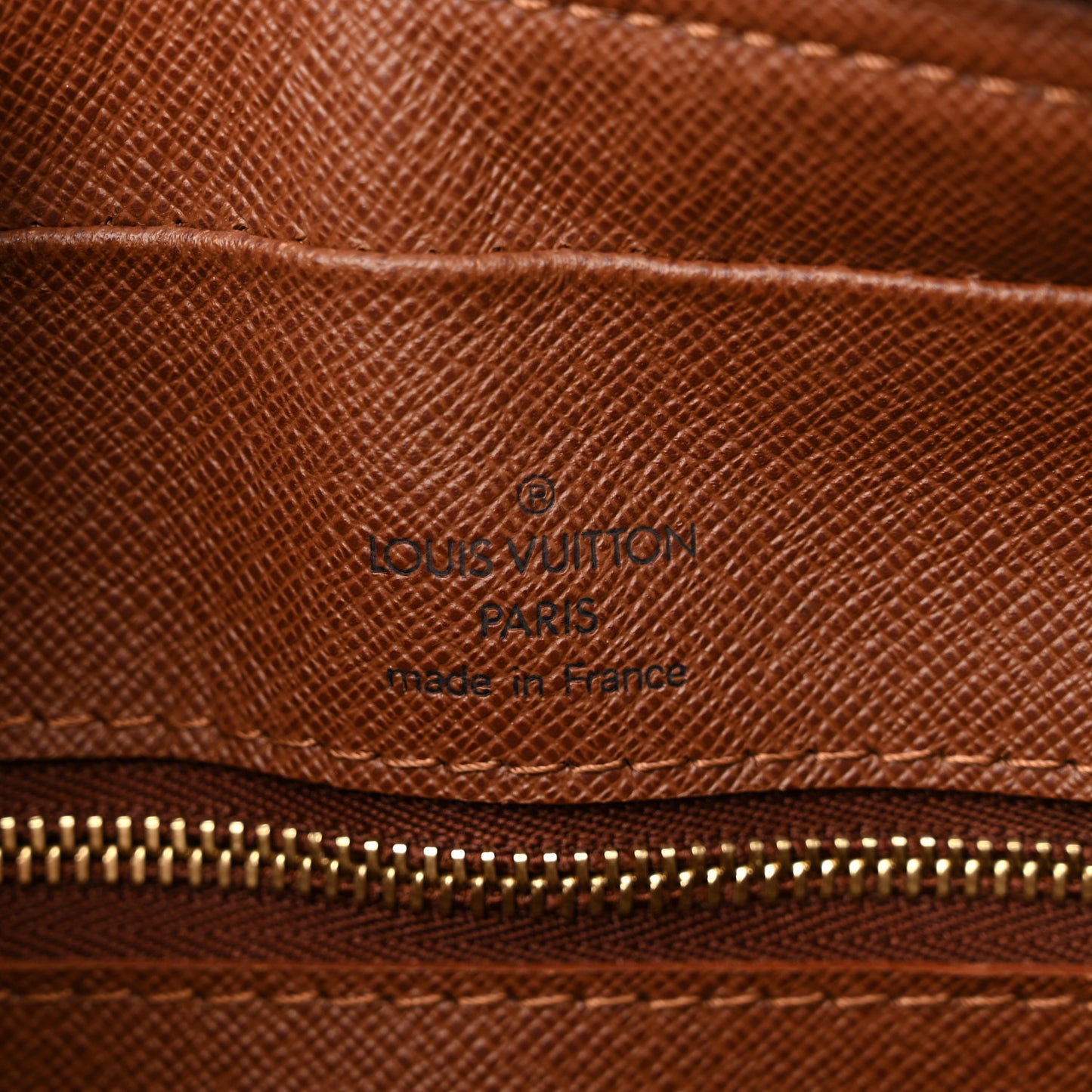 LOUIS VUITTON Monogram Nil 28