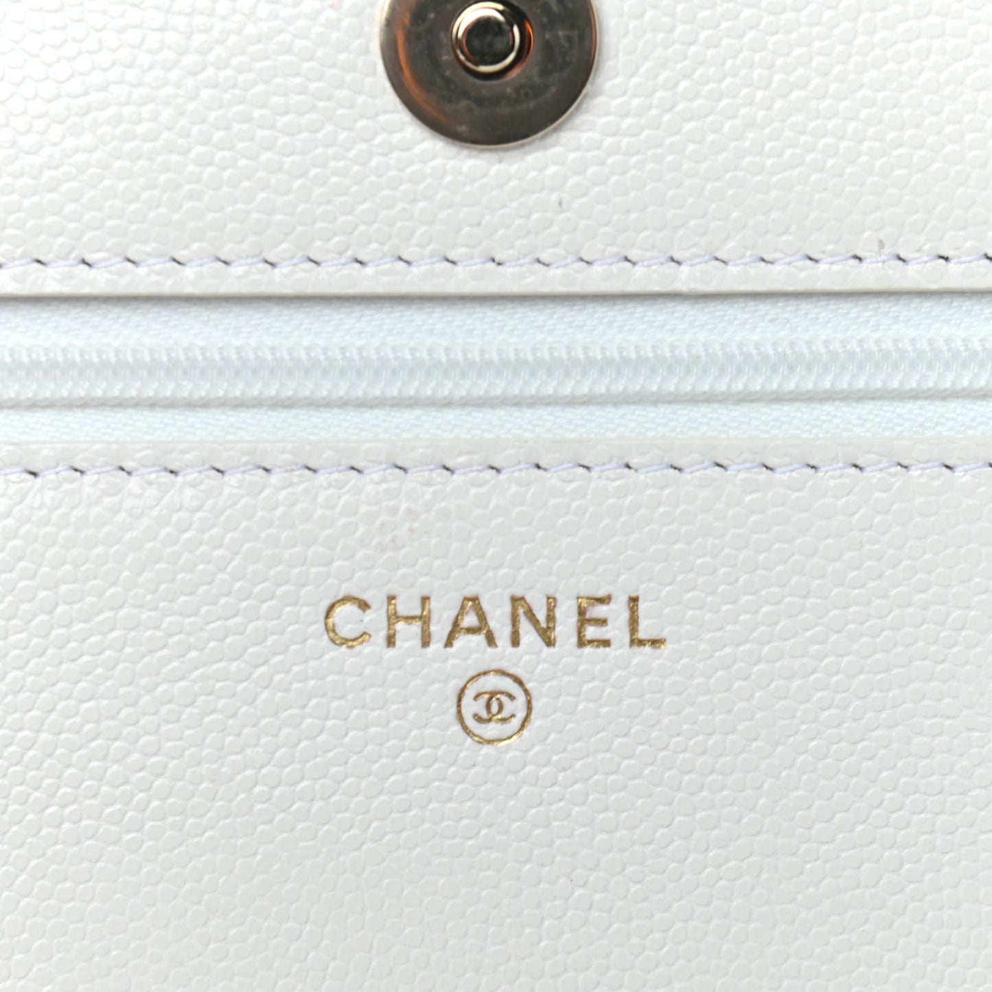 Caviar Quilted Wallet On Chain WOC White