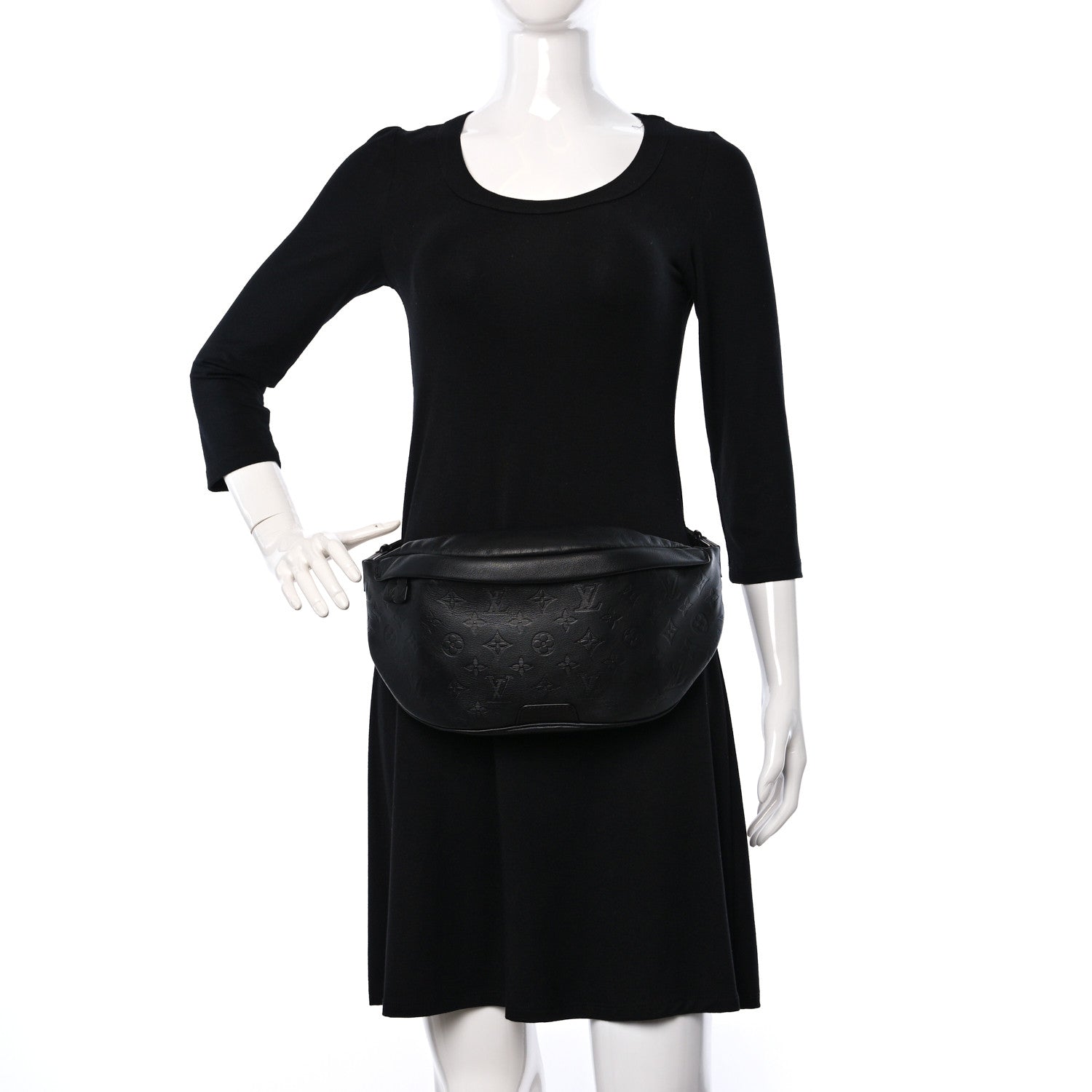 Louis Vuitton Calfskin Monogram Shadow Discovery Bumbag Black 2 of 10