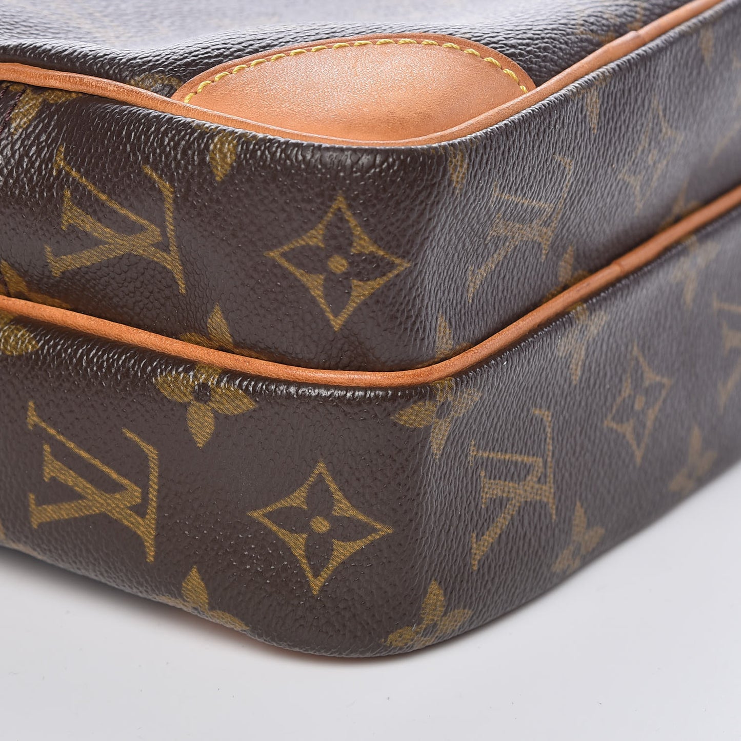 Monogram Amazone
