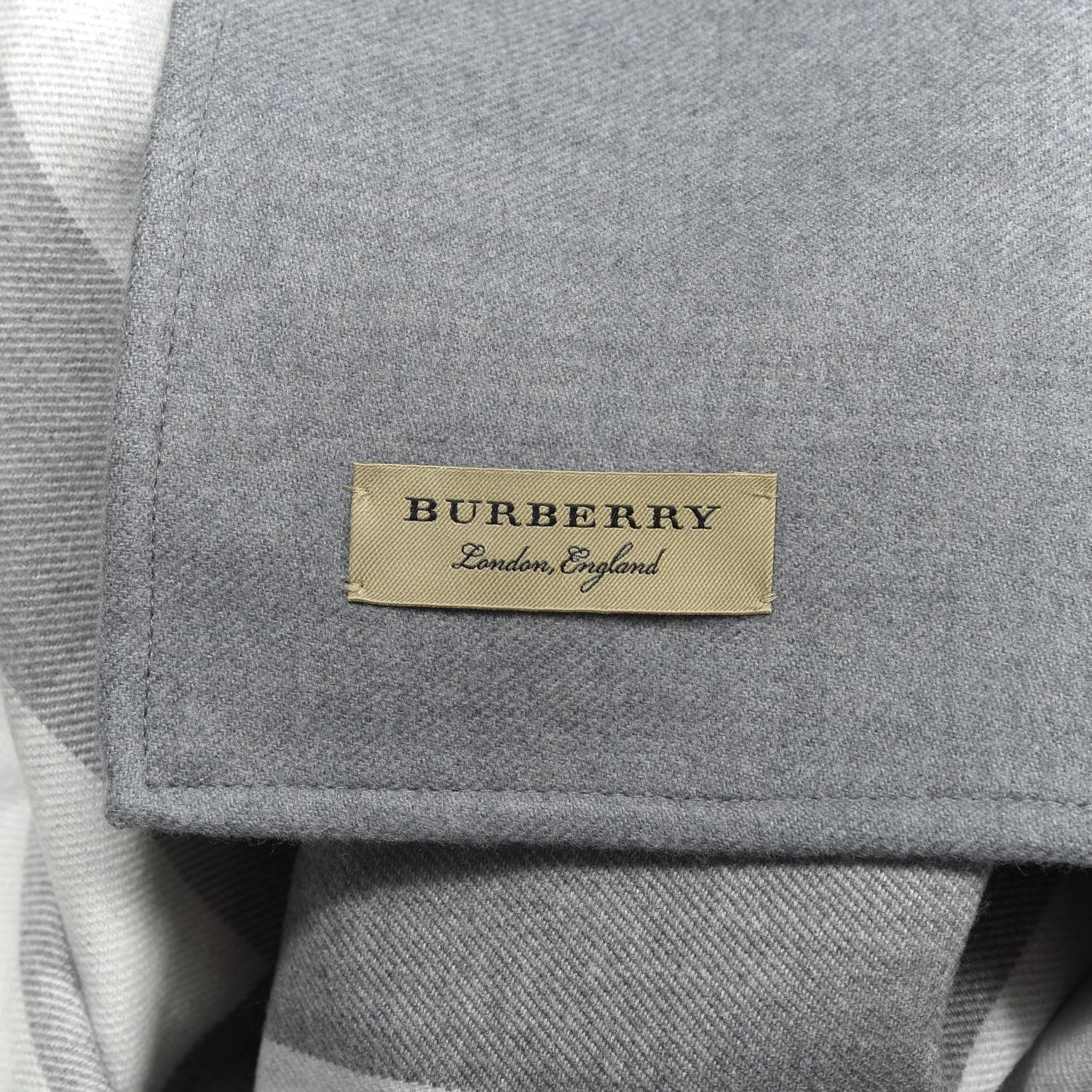 Burberry Wool Solid to Check Charlotte Cape Scarf Light Grey 4 of 4