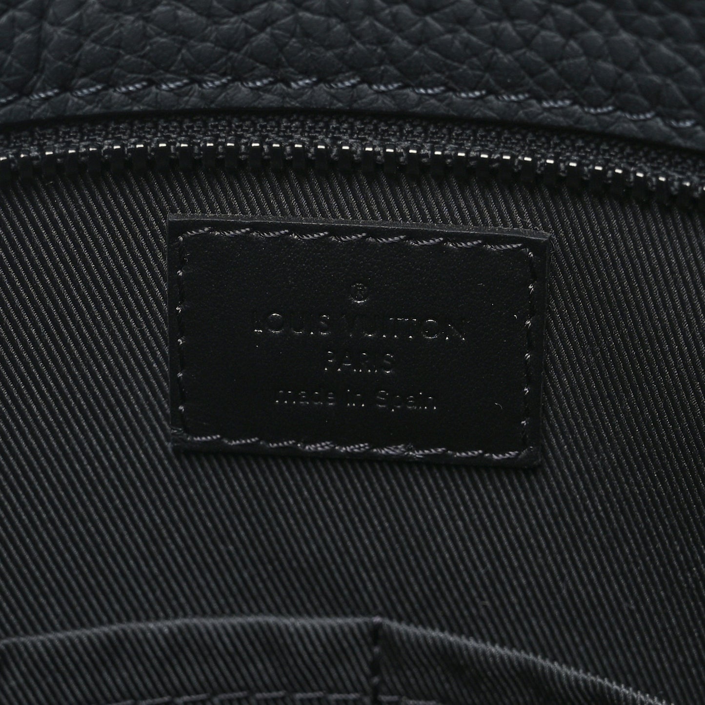 Taurillon Christopher Tote Black