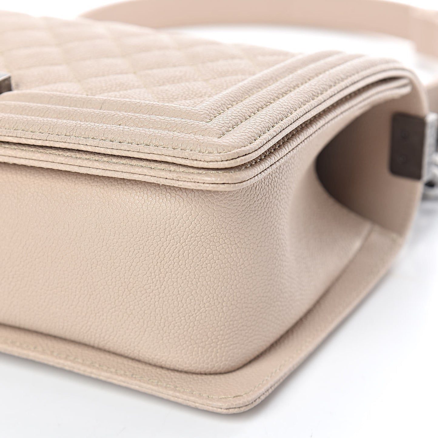 Caviar Quilted Medium Boy Flap Beige