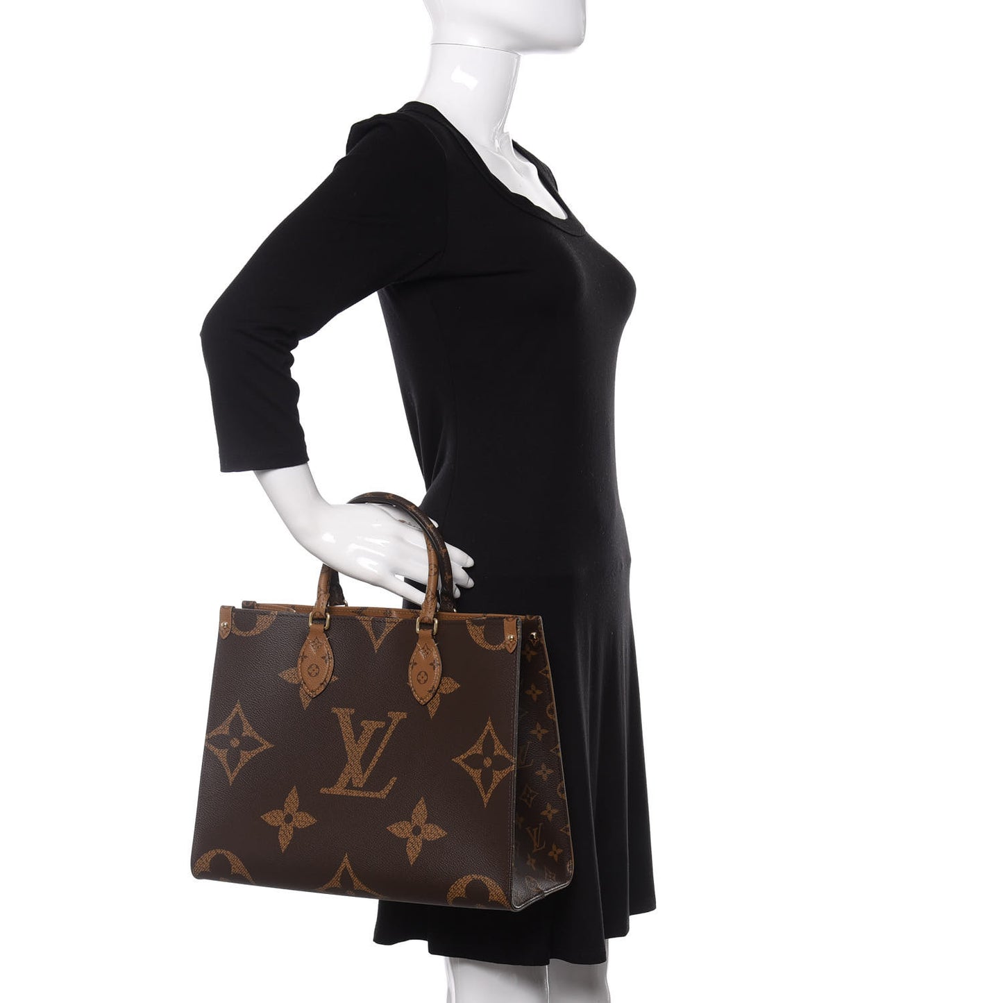 Reverse Monogram Giant Onthego MM