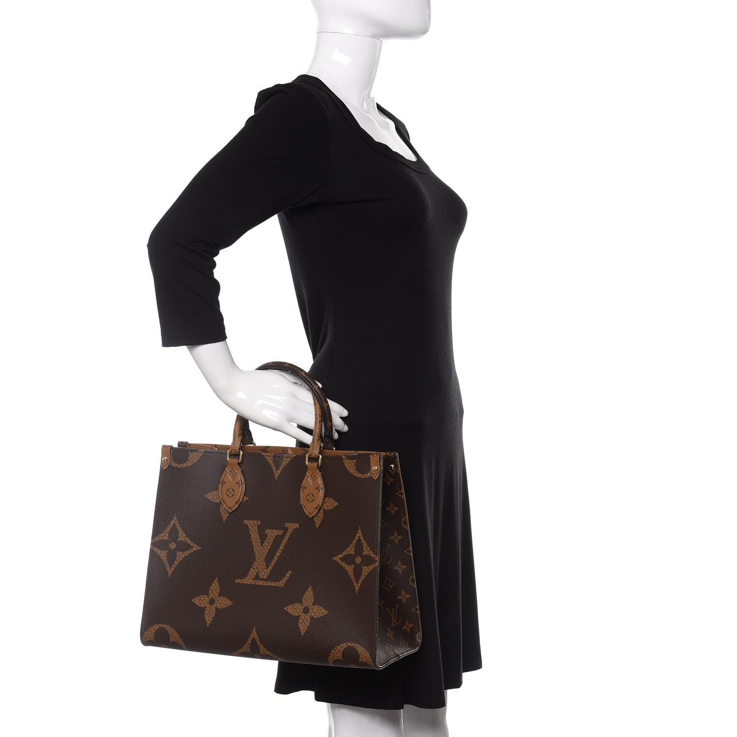 Louis Vuitton Reverse Monogram Giant Onthego MM 3 of 11