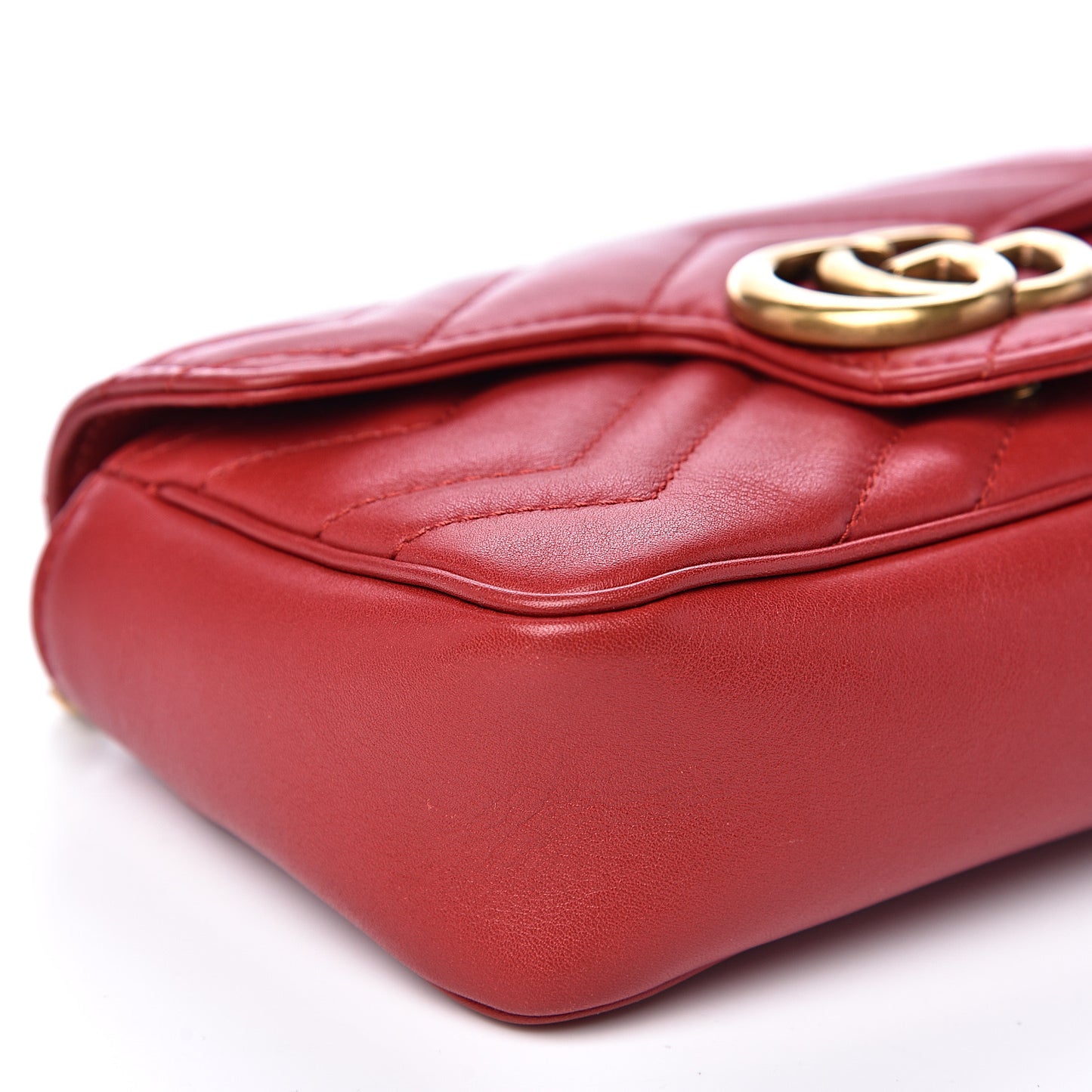 Calfskin Matelasse Super Mini GG Marmont Shoulder Bag Hibiscus Red