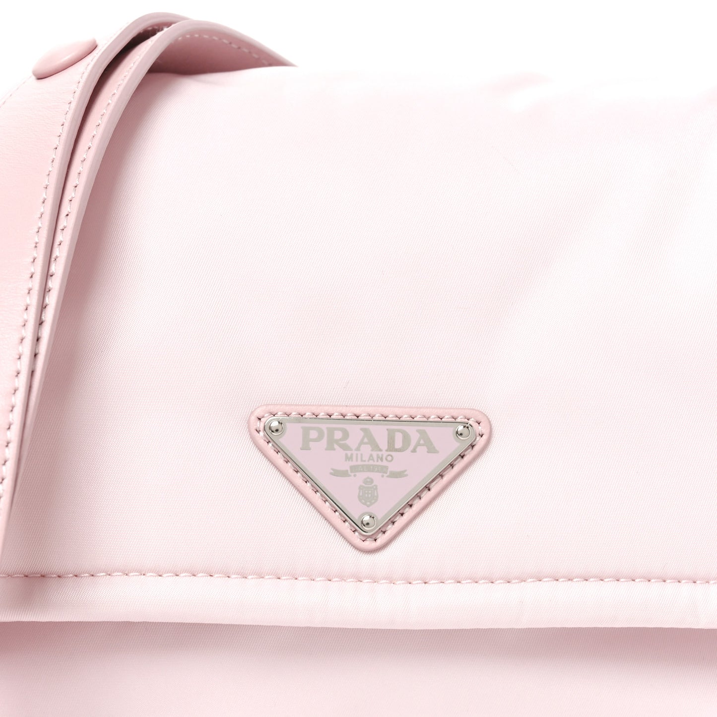 Re-Nylon Padded Small Traveller Alabaster
