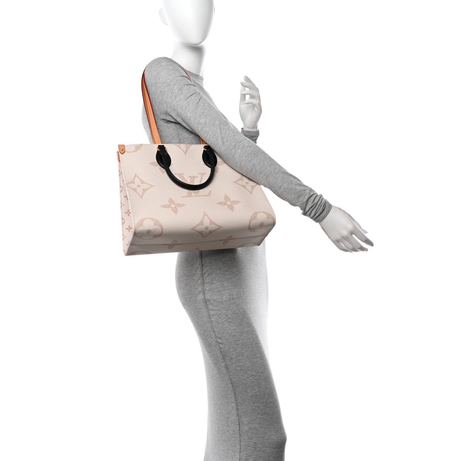 Louis Vuitton Monogram Dune Giant Onthego MM 2 of 11