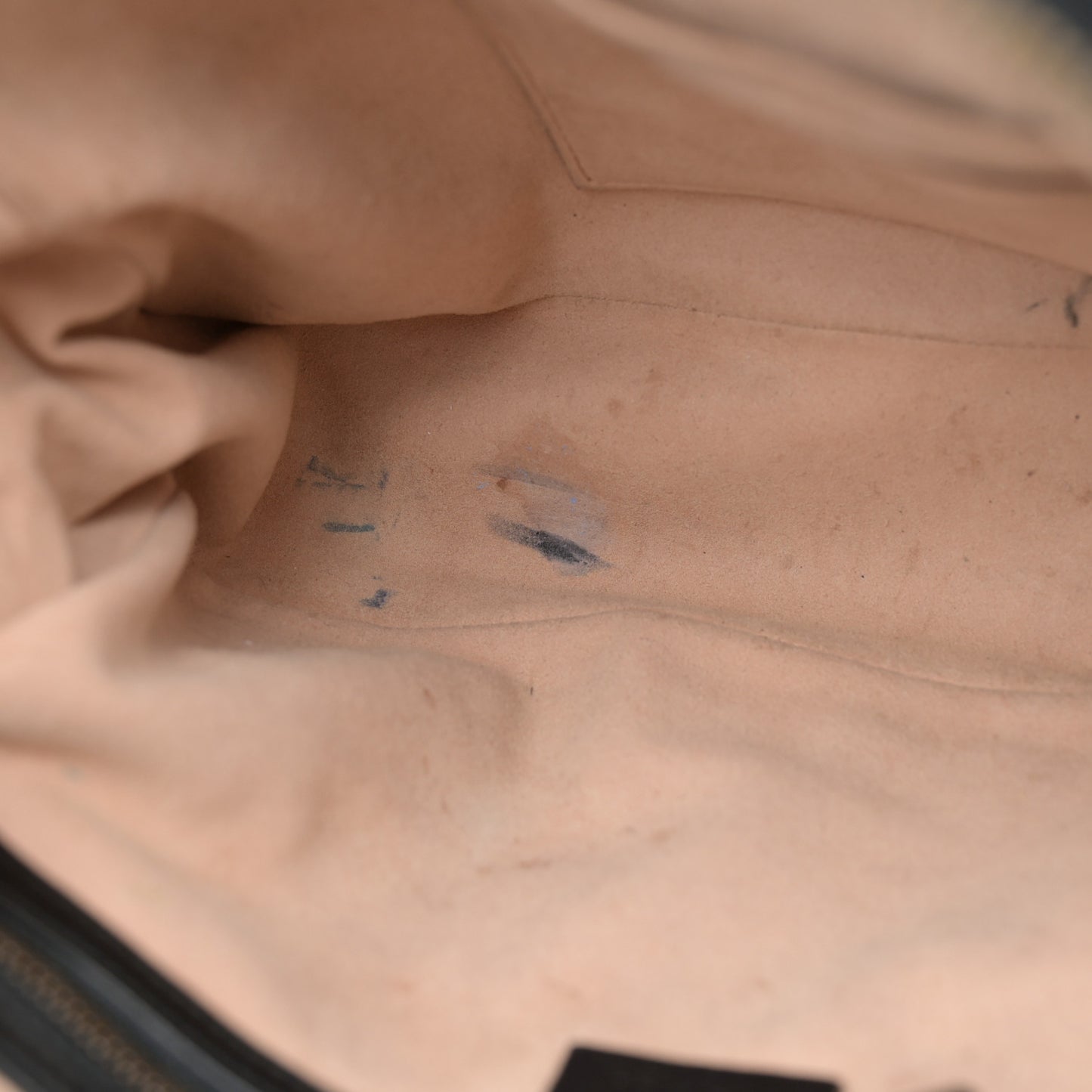 Calfskin Matelasse Medium GG Marmont Chain Shoulder Bag Black