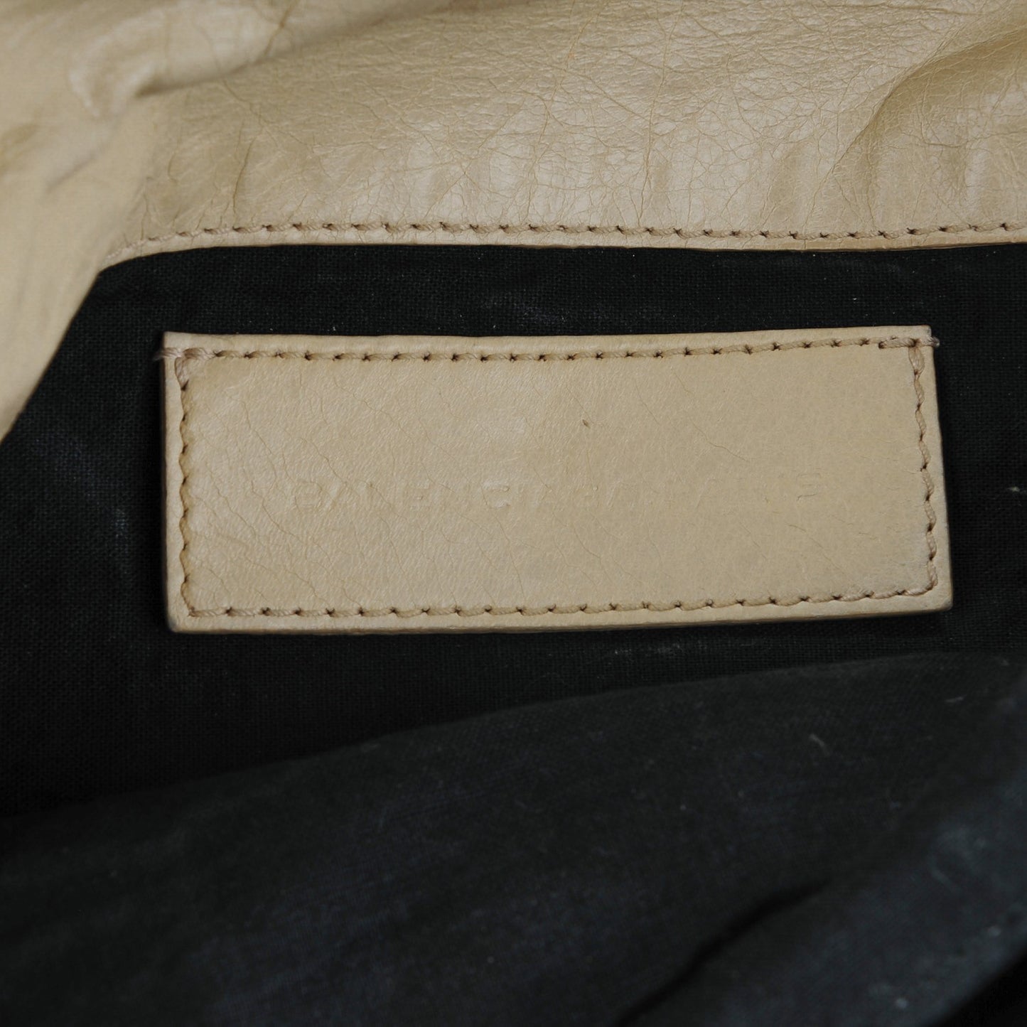 Agneau Classic Hardware Envelope Clutch Sahara