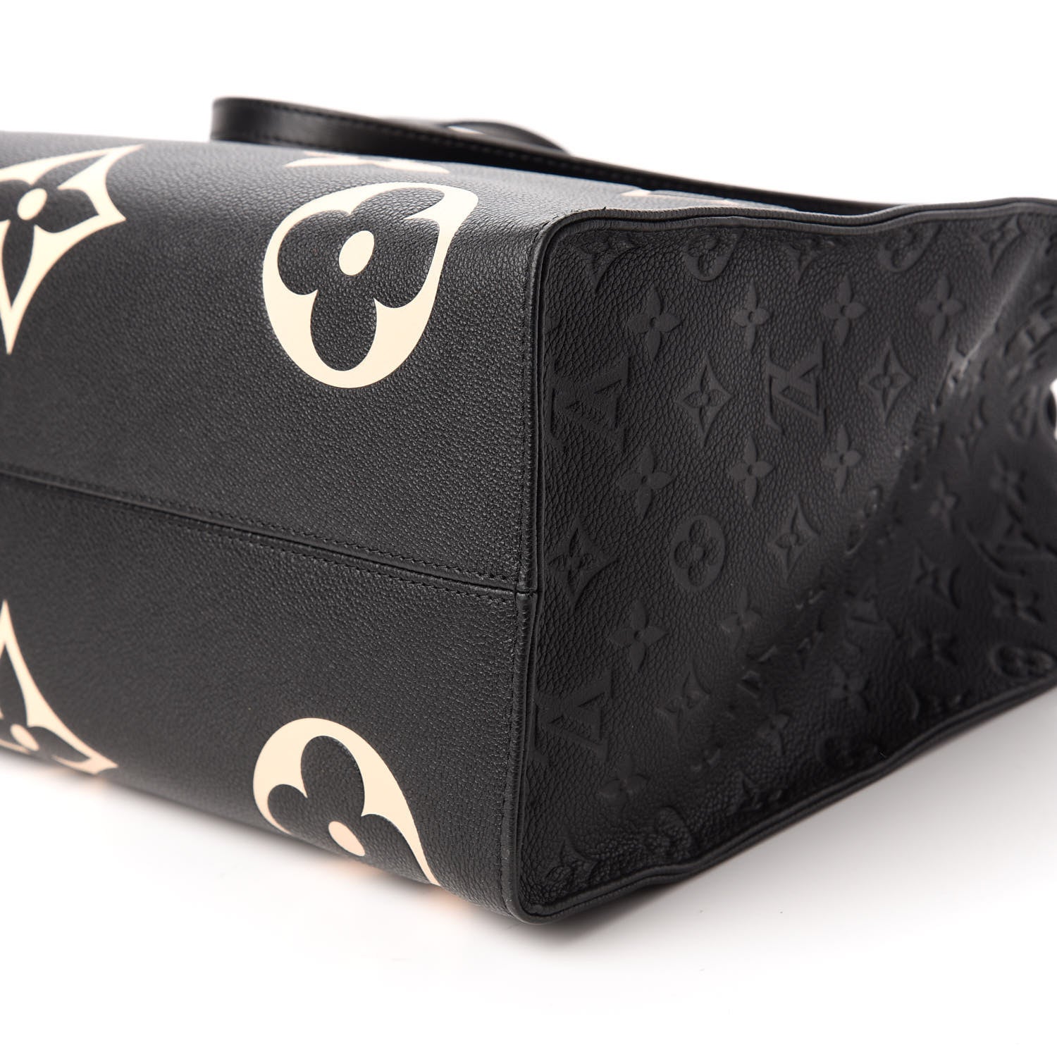 Louis Vuitton Empreinte Monogram Giant Crafty Onthego GM Black Creme 7 of 10