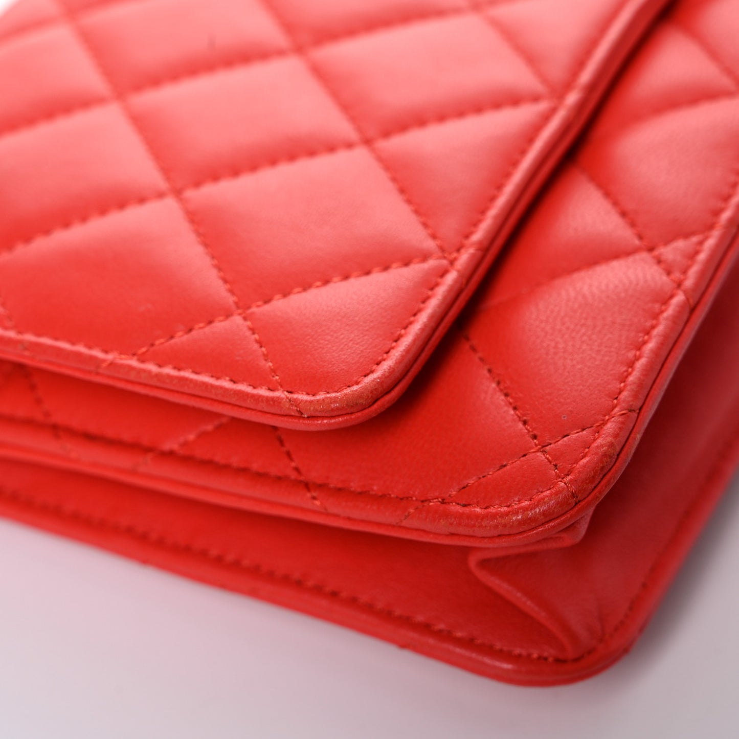 Lambskin Quilted Wallet On Chain WOC Red