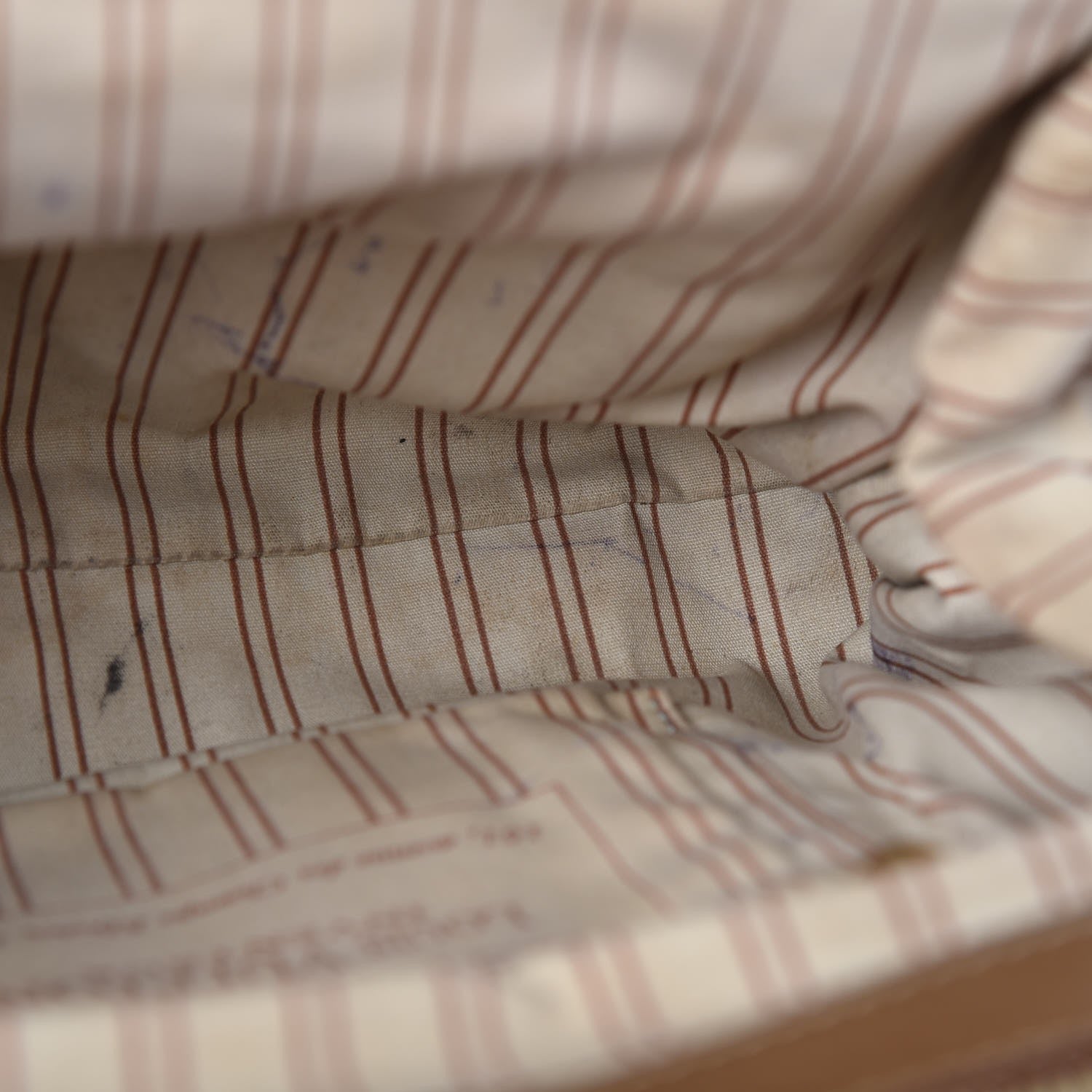 Louis Vuitton Toile Trianon Sac De Nuit MM 8 of 8