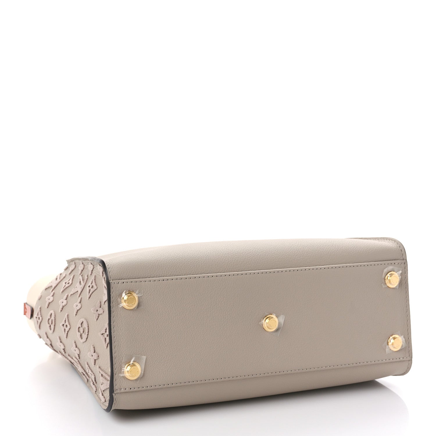 Louis Vuitton Calfskin Monogram Tufting On My Side Galet 4 of 8