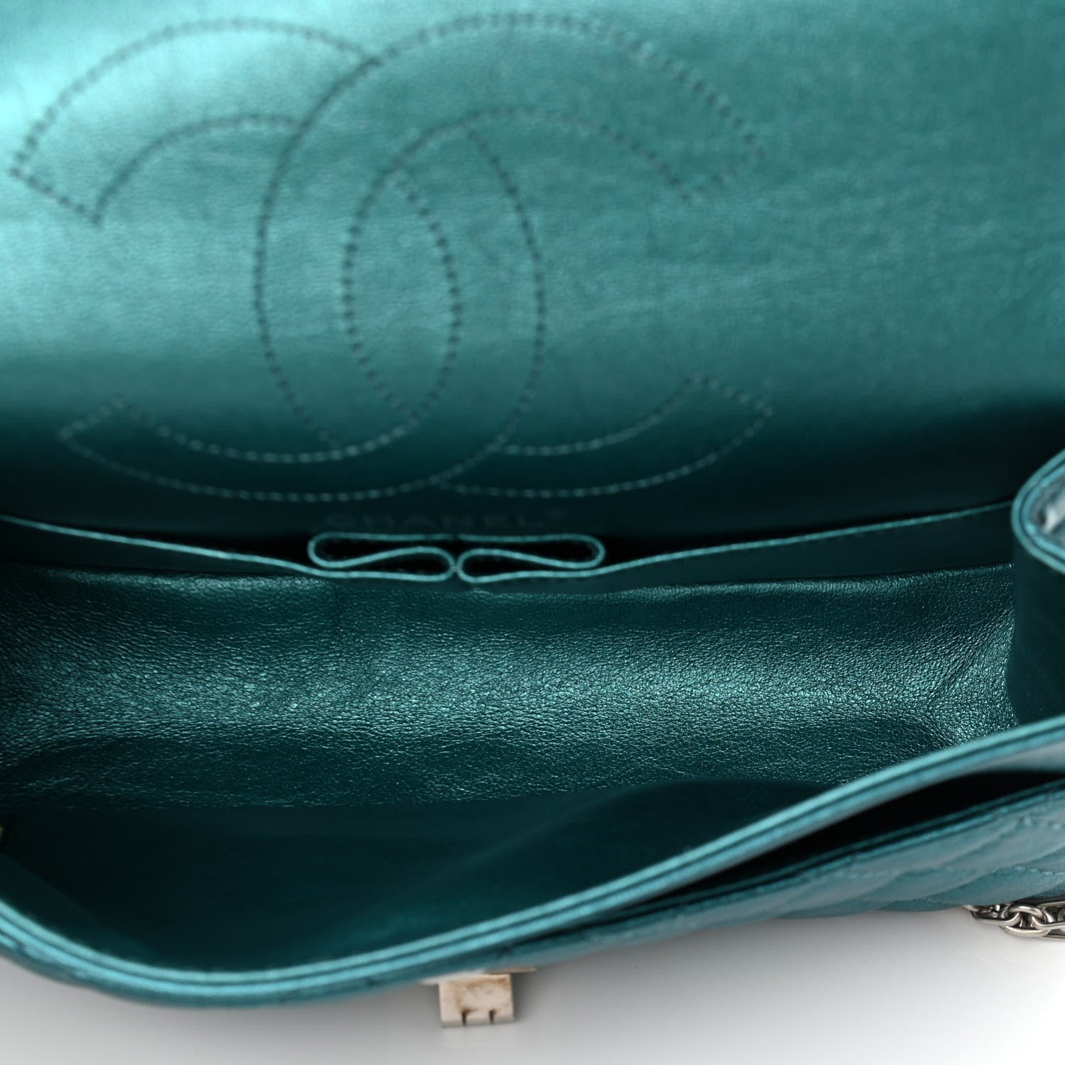 Chanel Metallic Calfskin 2.55 Reissue 225 Flap Turquoise 4 of 10