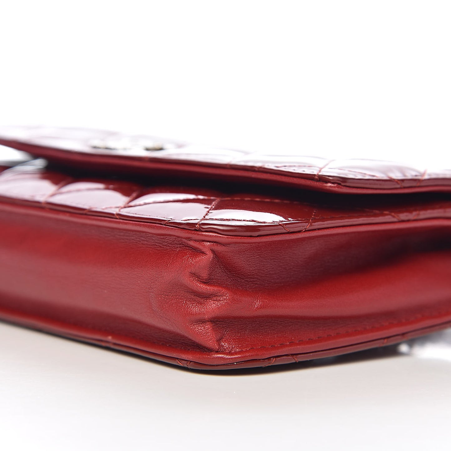 Patent Quilted Brilliant Wallet On Chain WOC Red
