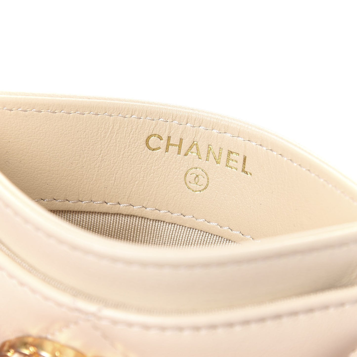 Shiny Goatskin Quilted Chanel 19 Card Holder Beige