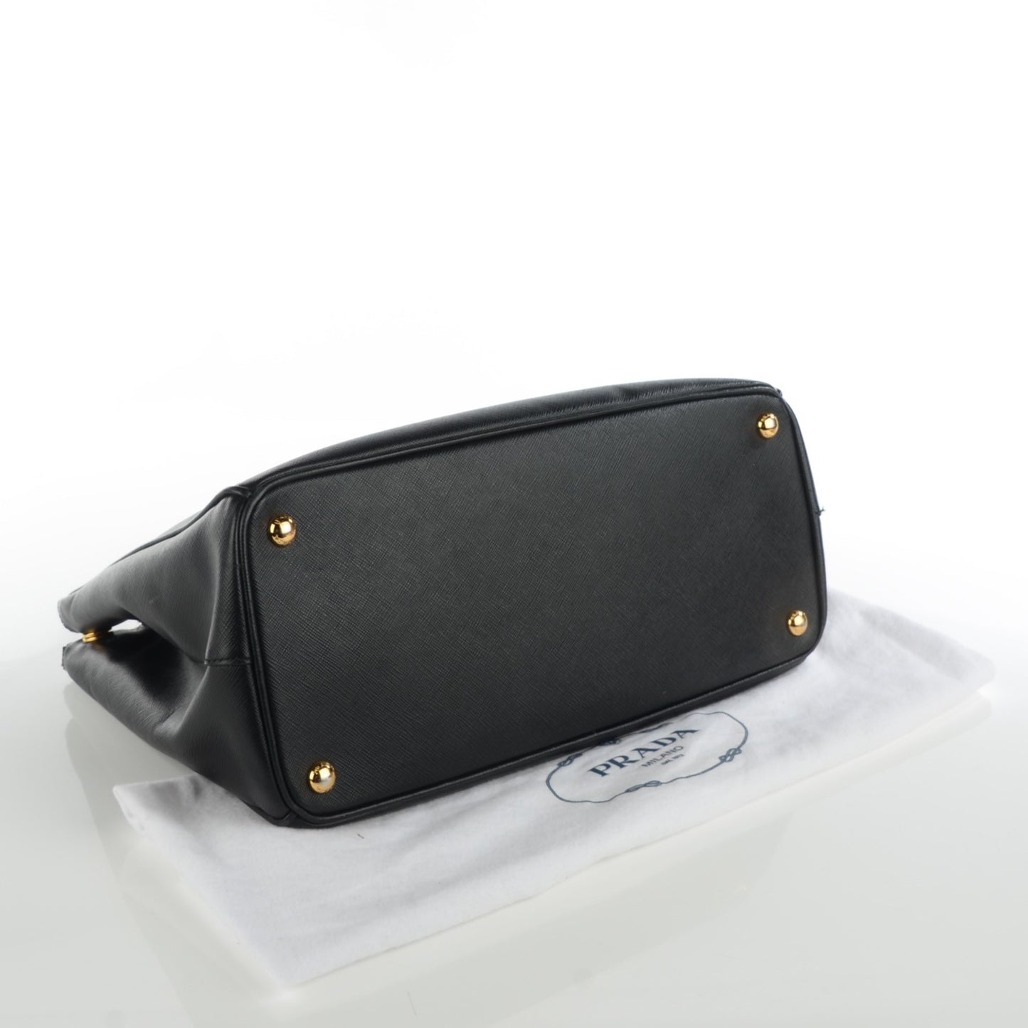 Saffiano Lux Medium Double Zip Tote Nero Black