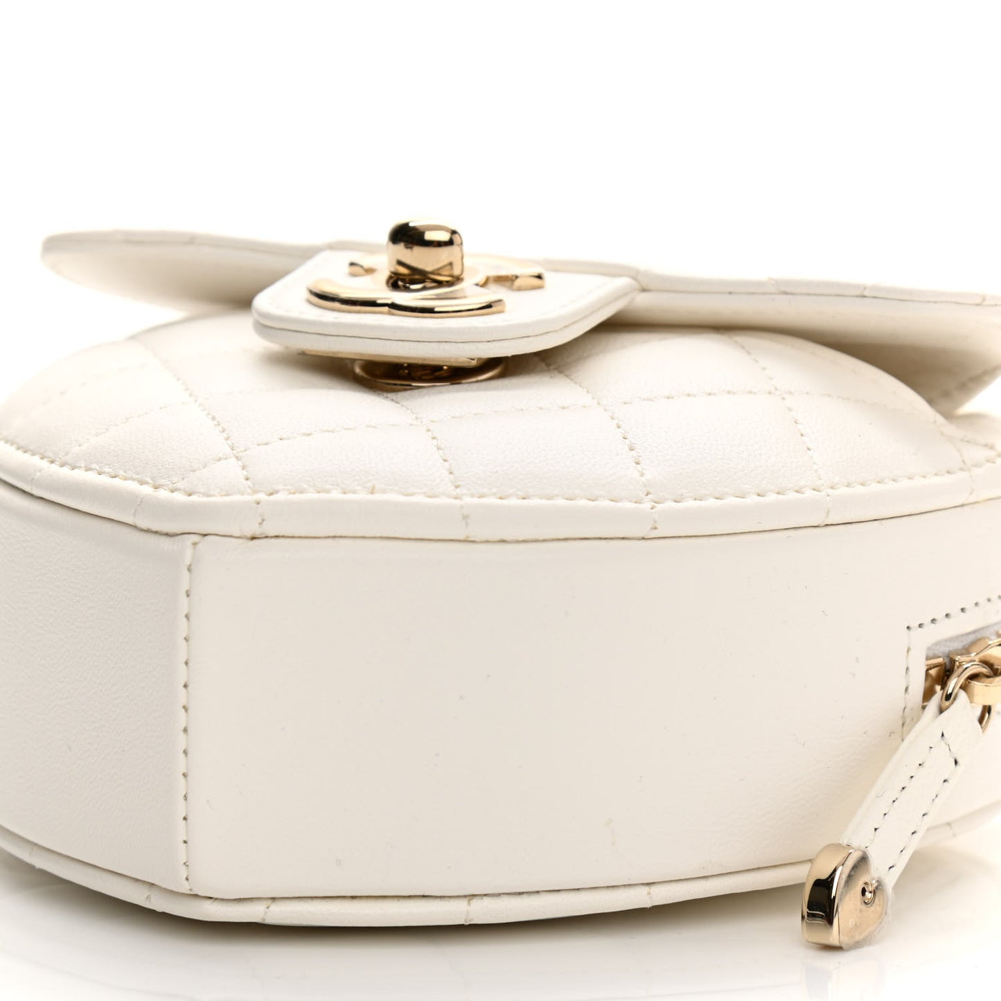 Lambskin Quilted CC In Love Heart Clutch With Chain White