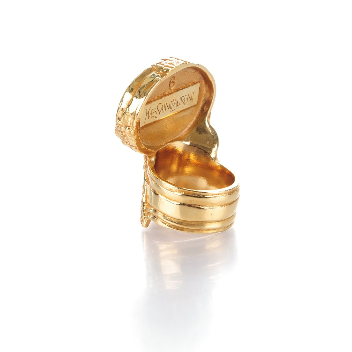 Glass Cabochon Arty Ovale Ring 6 Gold Cream