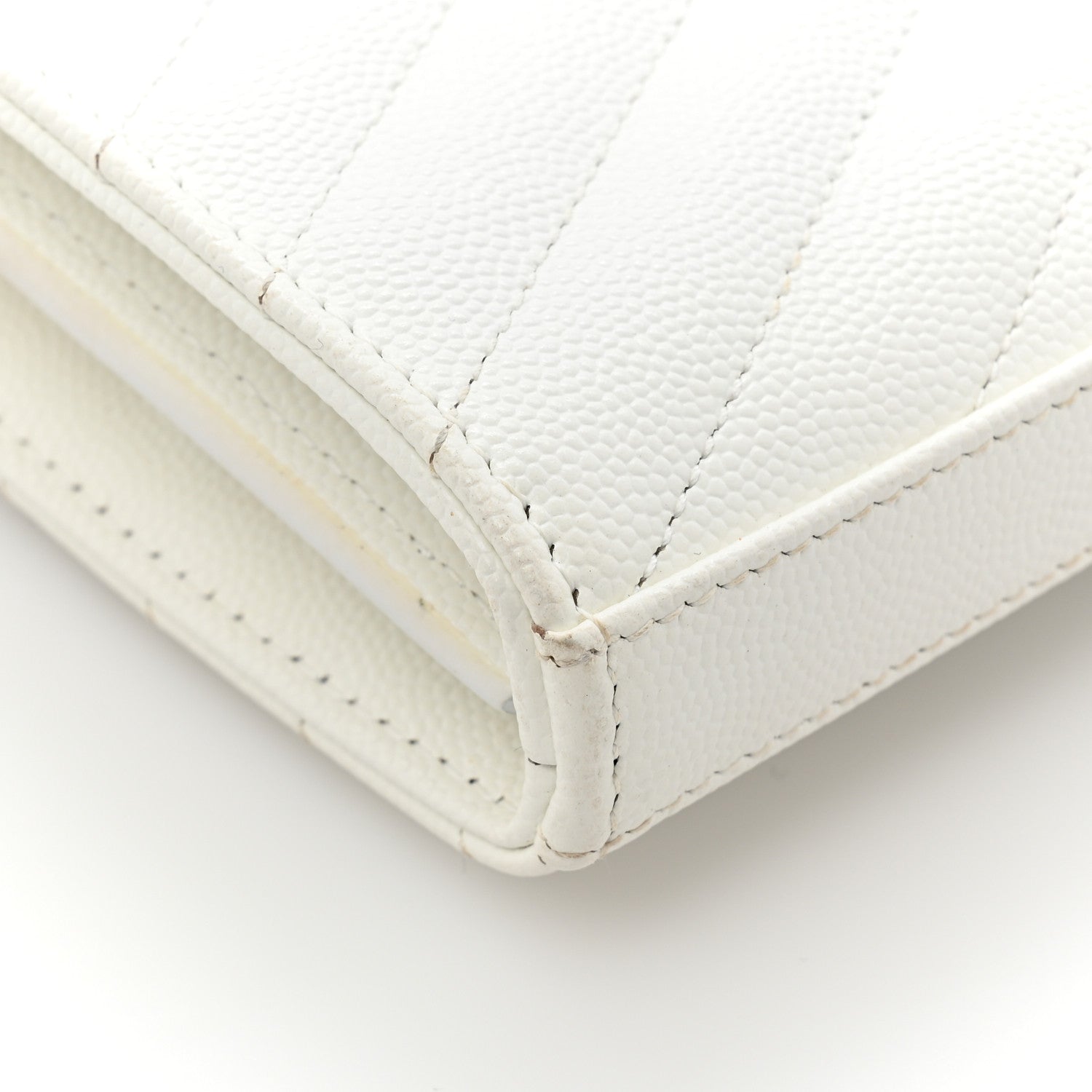 Saint Laurent Grain De Poudre Matelasse Chevron Monogram Chain Wallet White 11 of 13