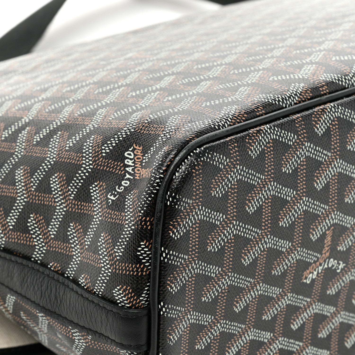 Goyard Goyardine Capetien Messenger Bag Black 21 of 22