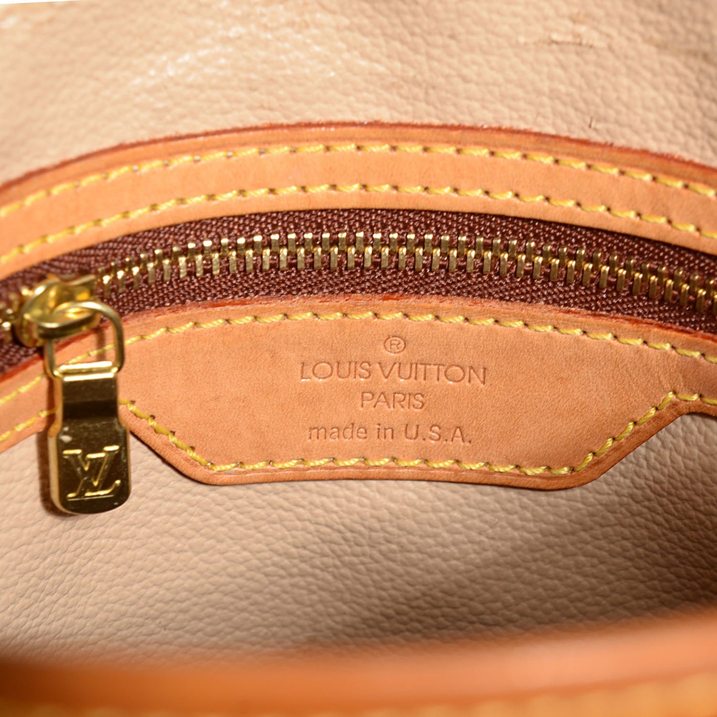 Monogram Petit Bucket 23